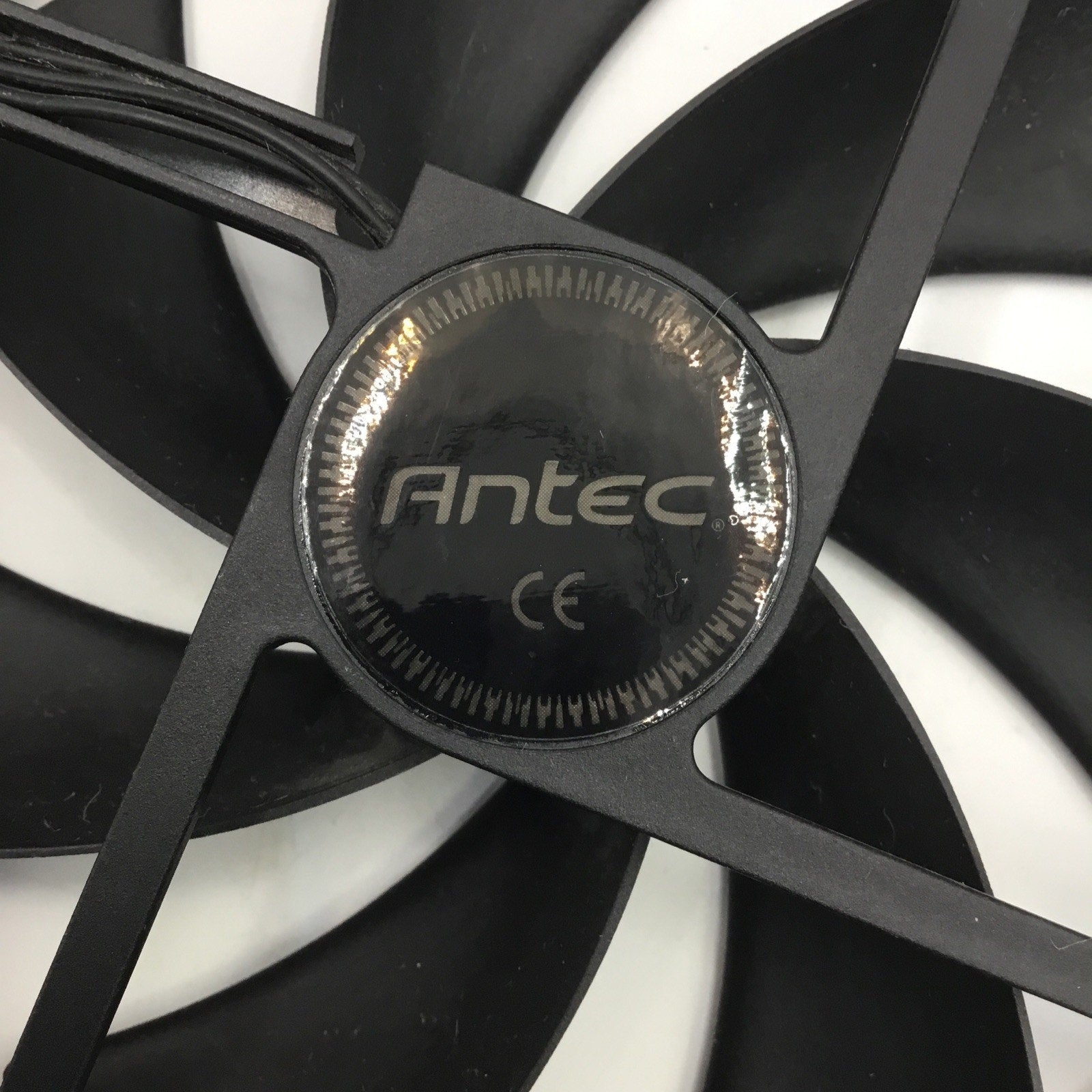 Antec Tricool Cooling Fan Unit 80mm 3pin Black 170915A