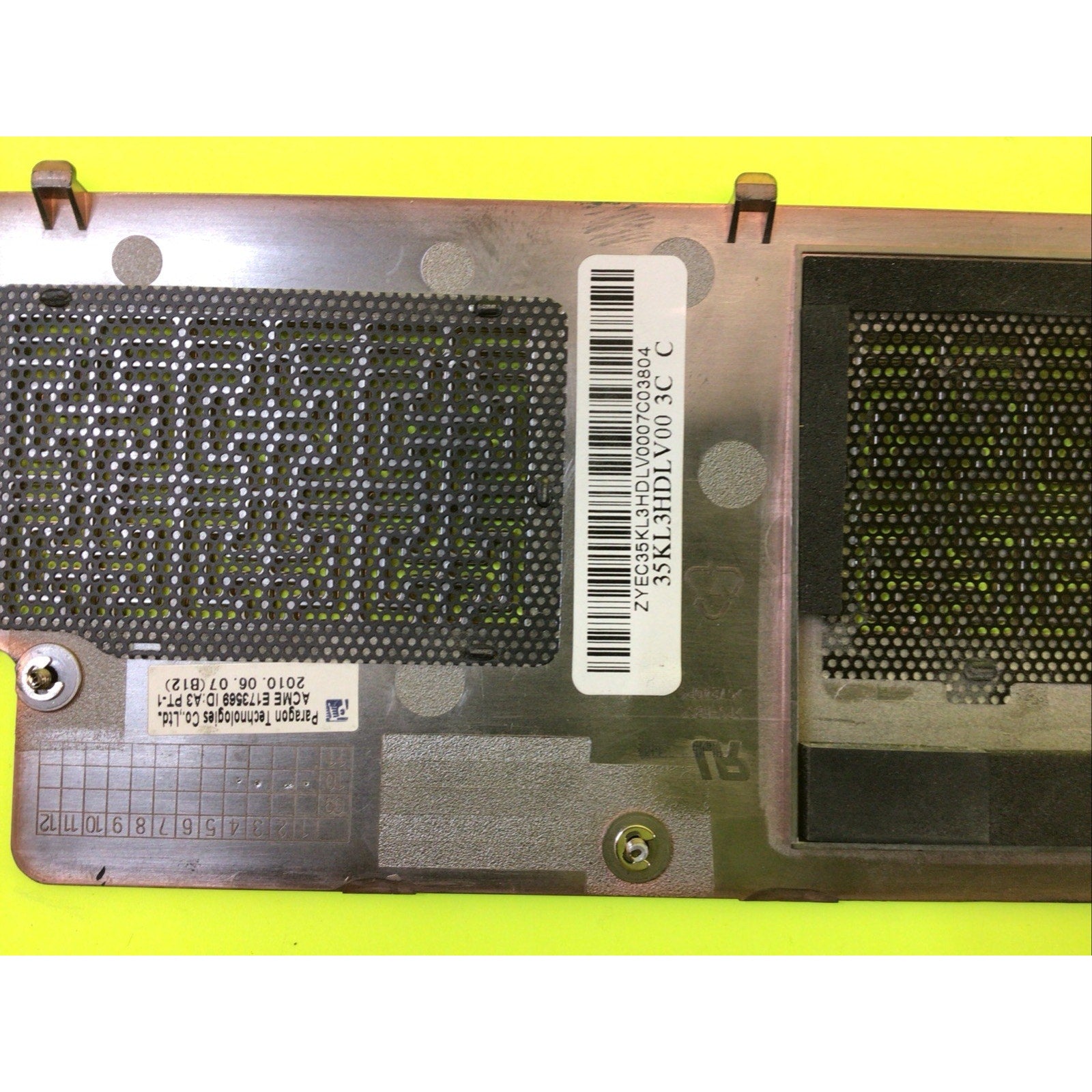 Lenovo IdeaPad Y560 Bottom Cover RAM HDD Access Door Set 35KL3HDLV00