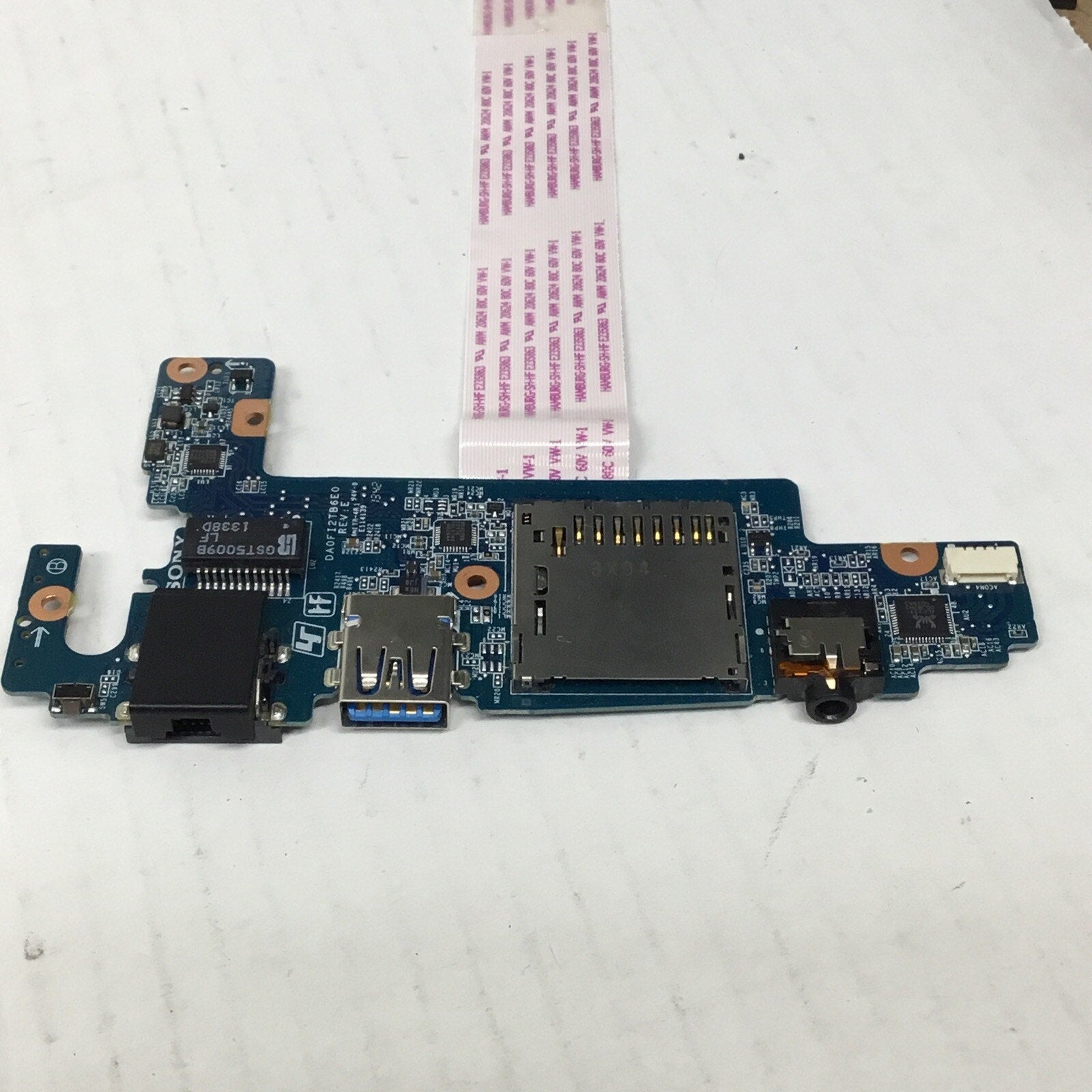 32FI2UB0000 SONY SVF14N13CXB FI2 CARD READER LAN CARD USB BOARD ASSY