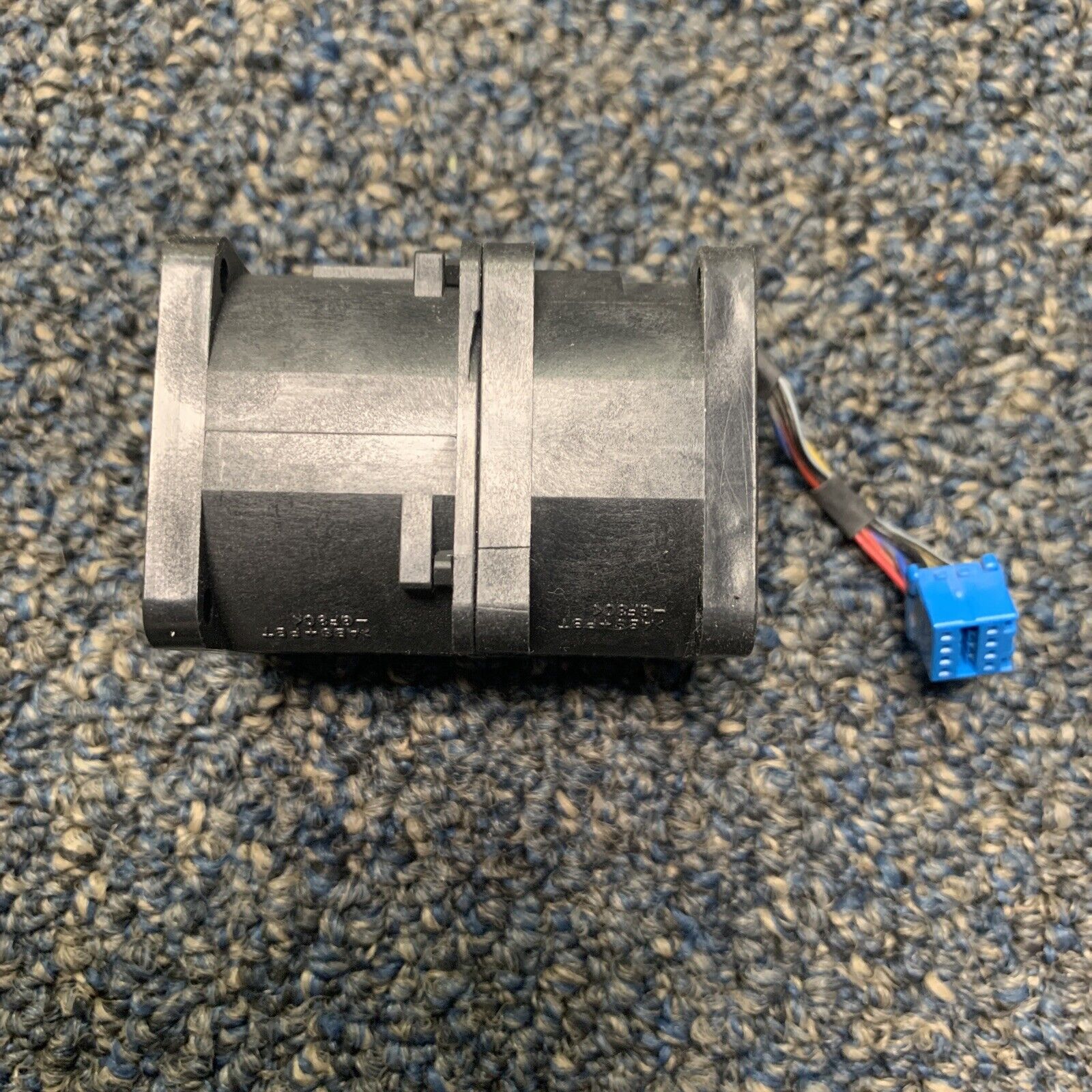 Dell Server Fan DC12V 1.2A 8-Pin 8-Wire #9CRD0412P5K05 San 40 P/N: 0G865J