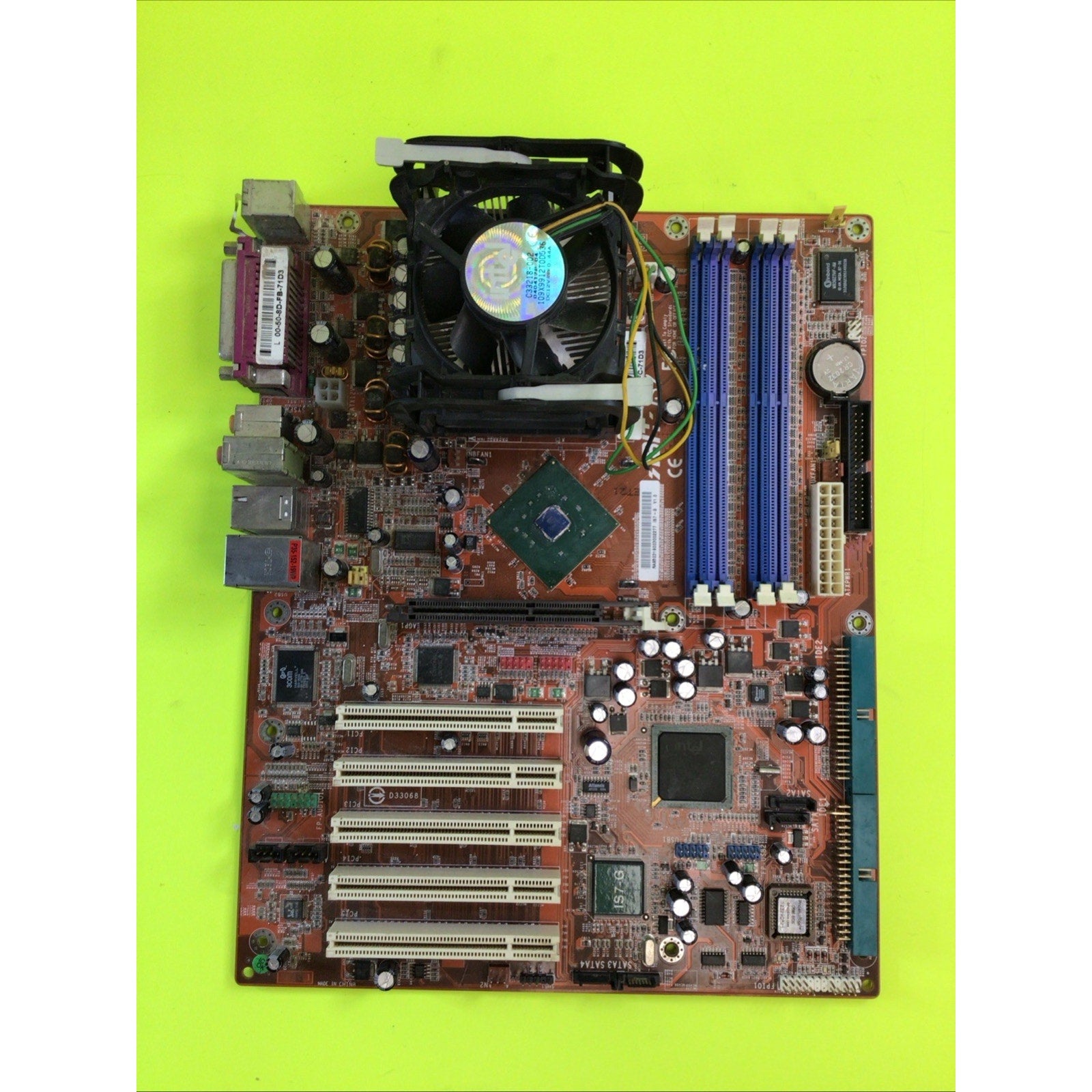 Retro Gaming Motherboard ABit-IS 7 G Pentium 4 2.80 GHz with Heat Sink