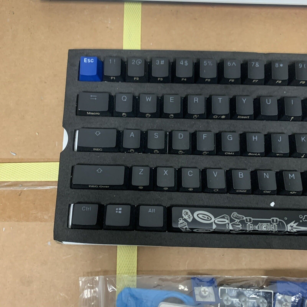 Ducky One 2 SF USB DKON1967ST Keyboard With Replacement Key Caps