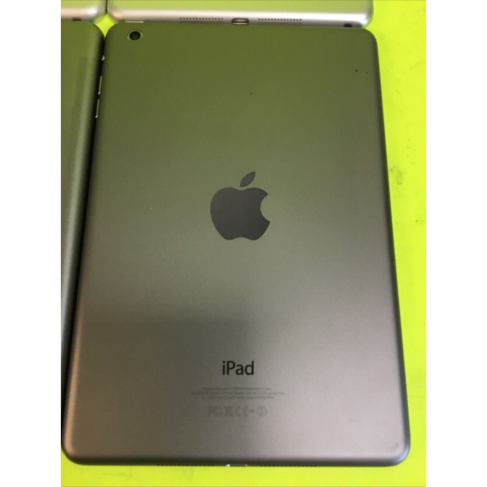 Lot of 4 Apple iPad Mini 1 and 2 FOR PARTS GOLD or RARE EARTH RECYCLE