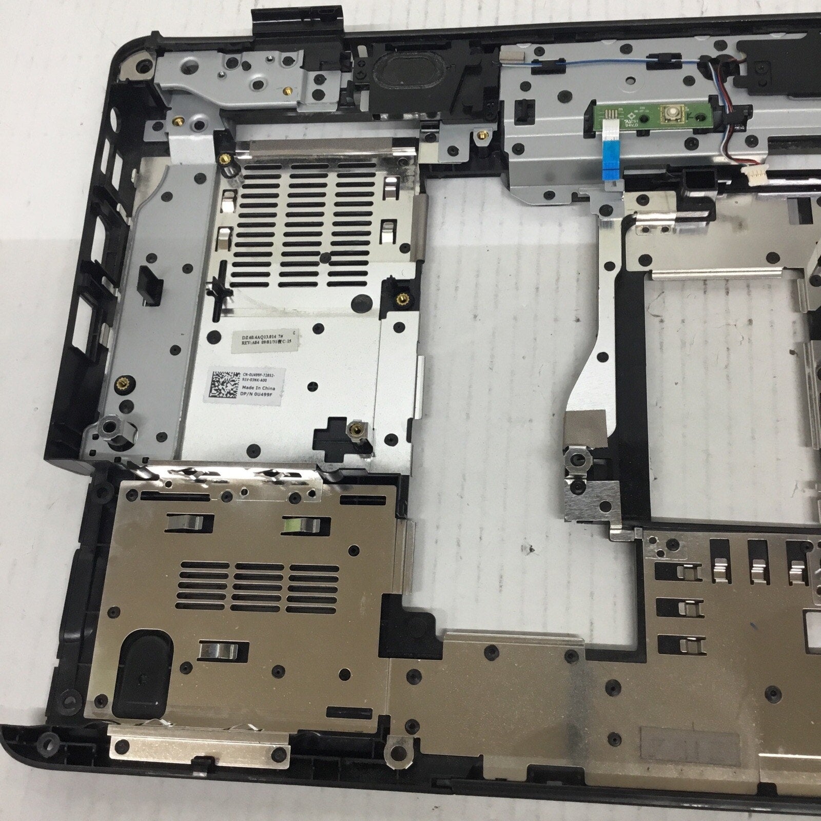 Dell Inspiron 1545 Laptop Bottom Case / Base Enclosure CN-0U499F