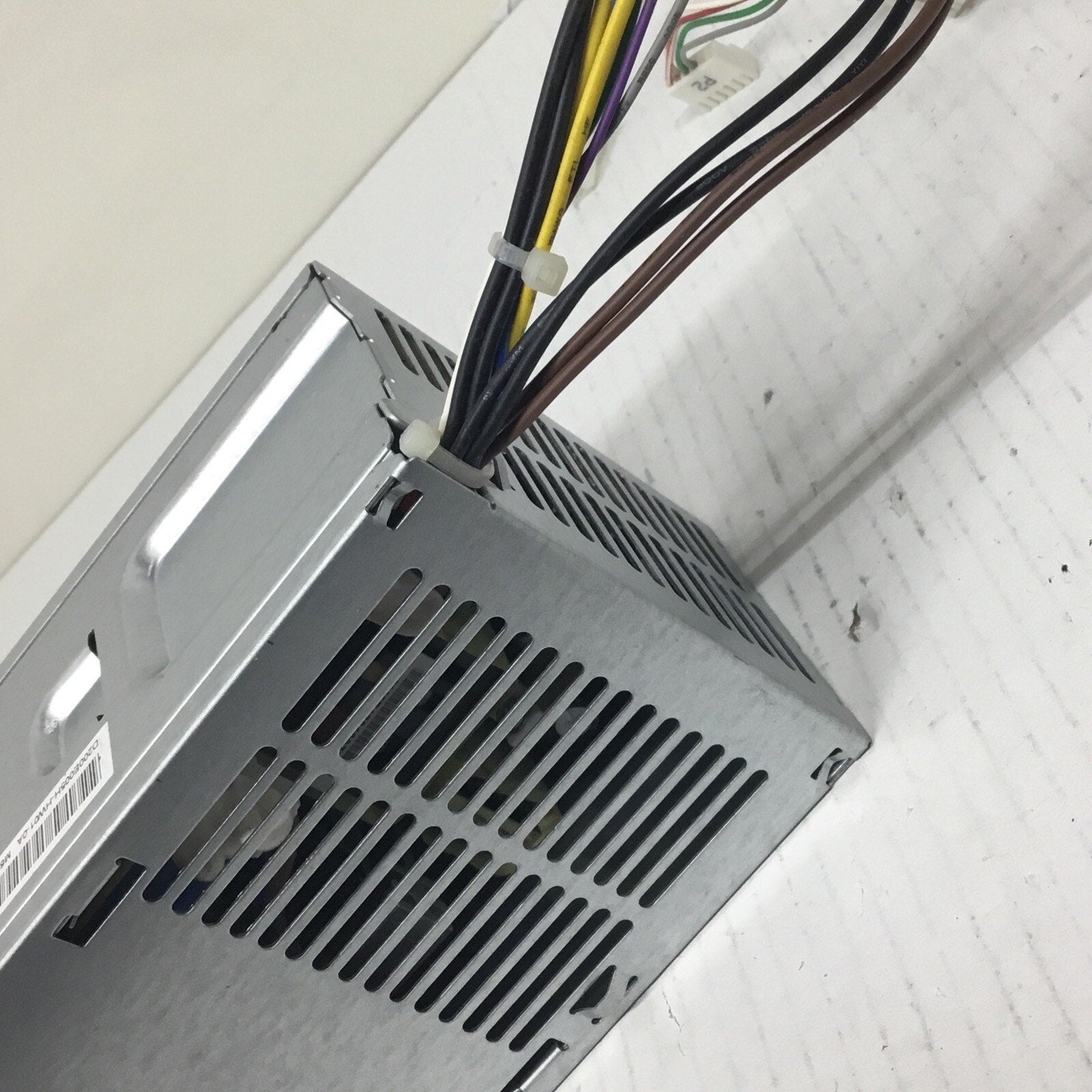 HP 796349-001 ProDesk 600 G2 200W 4-Pin Desktop Power Supply