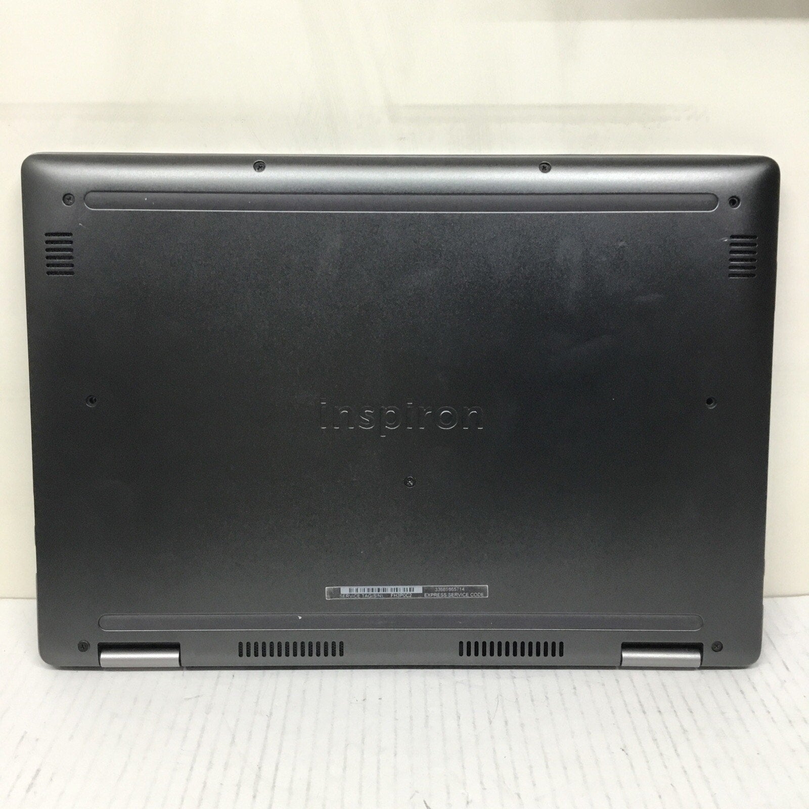 Dell Inspiron 13-7368 i7-65600U@2.50GHz 8GB Ram 256GB NVMe SSD Win10 W/ Charger
