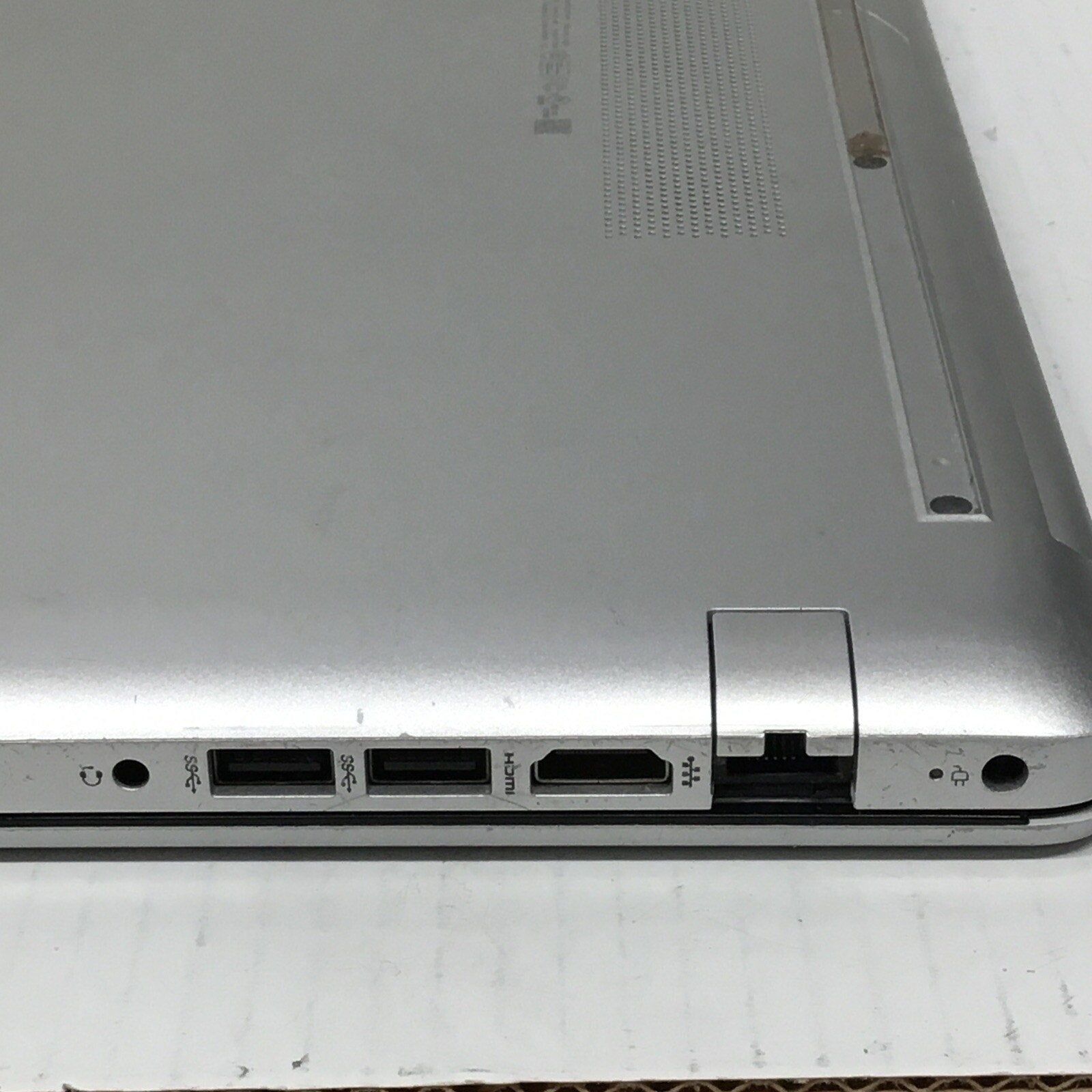 HP 17-by4013dx intel i3 Laptop READ DESCRIPTION