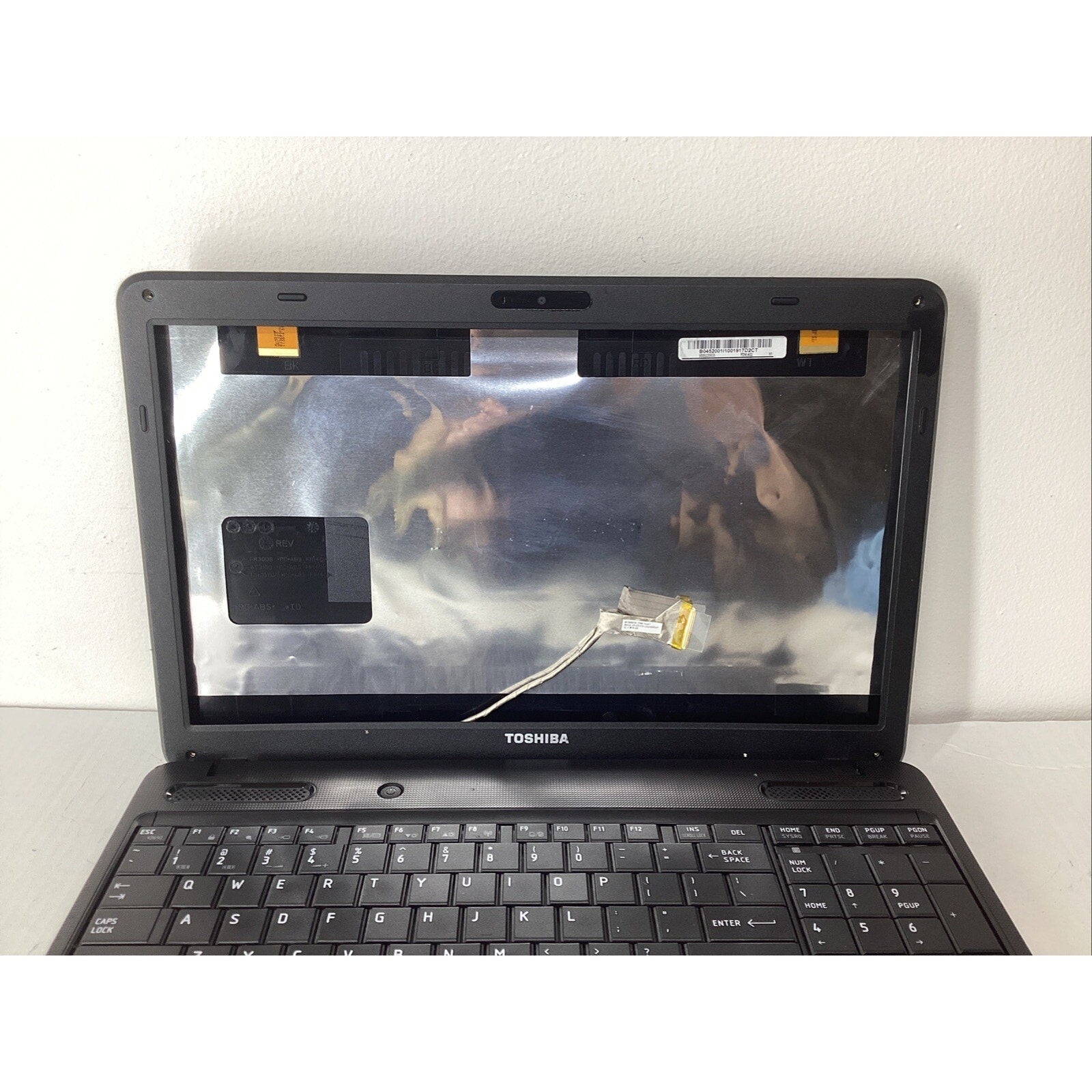 Toshiba Satellite C655D-S5302 Laptop No RAM, HDD, Battery, Screen - Parts Only