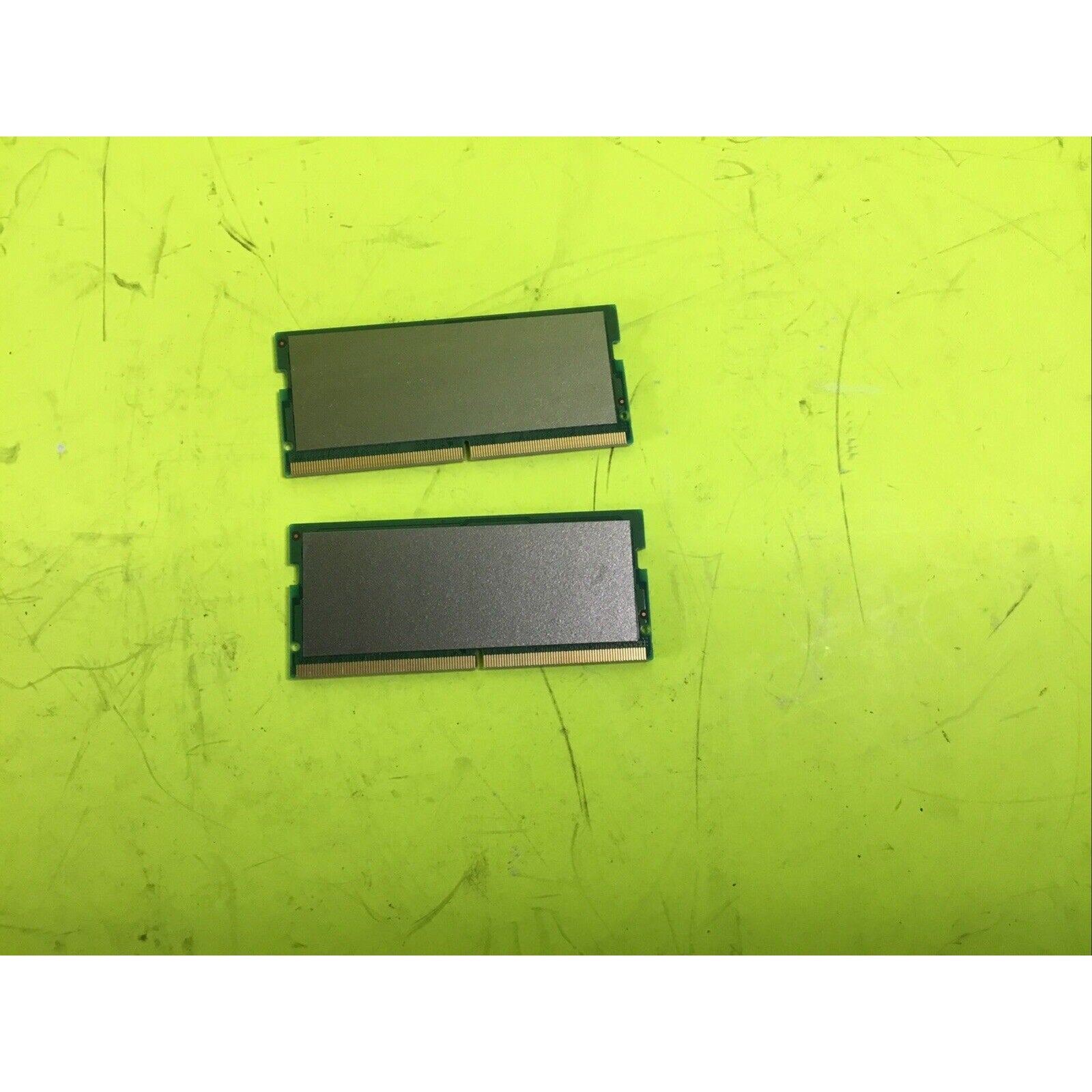 Samsung 16GB (2X8GB) DDR5 4800 MHz SO-DIMM Laptop Memory RAM (M425R1GB4BB0-CQK)