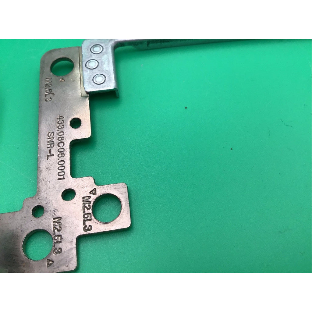 HP Pavilion 17-X114DX Left LCD Hinge 433.08C06.0001
