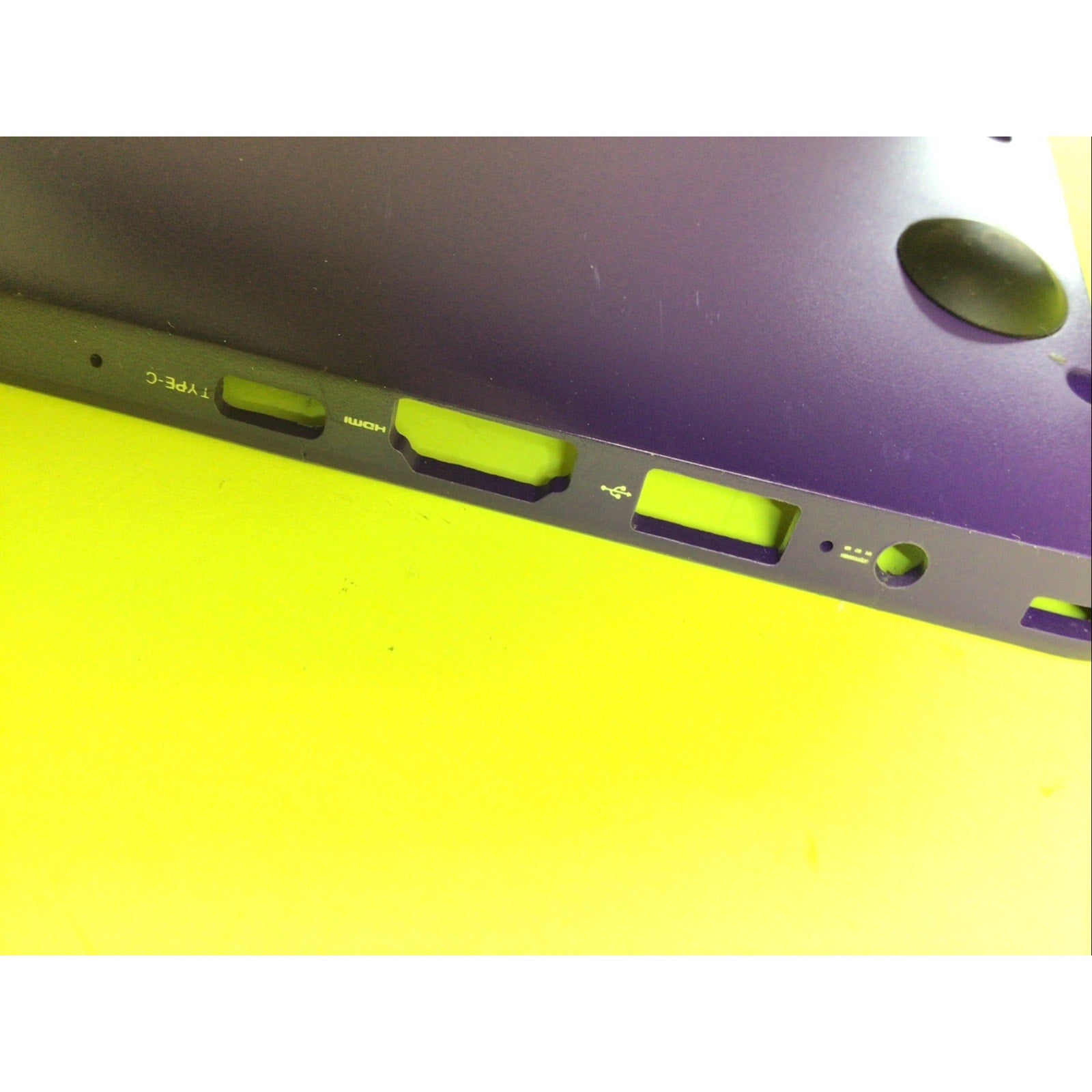 GWTN156-5PR Bottom Cover w/SSD Door BL.9ESAG.334