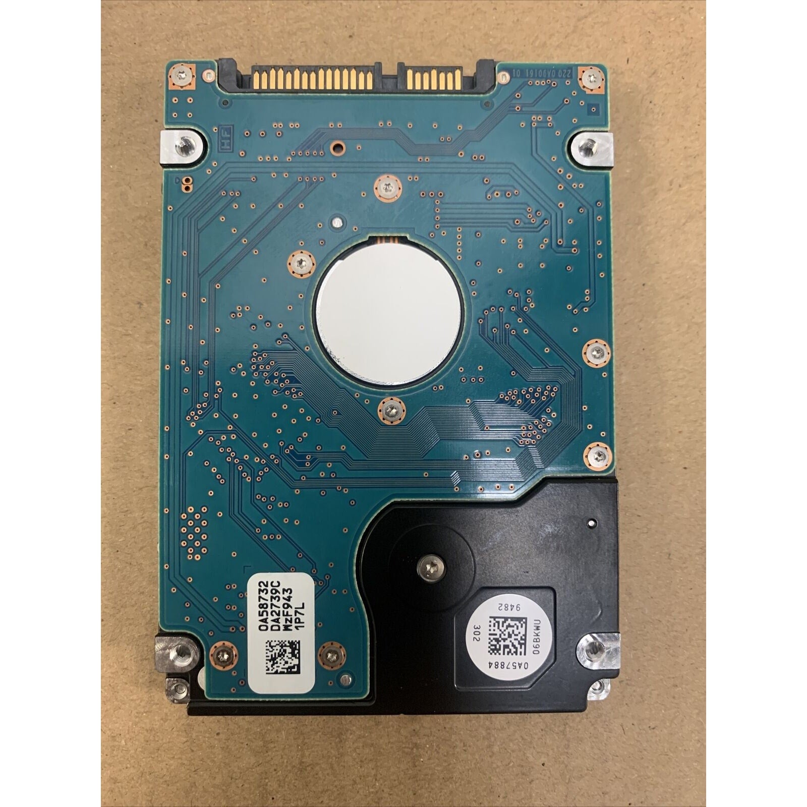 Hitachi HTS545016B9A300, 5K500 B-160, 160GB P/N 0A70421 SATA Laptop Hard Drive