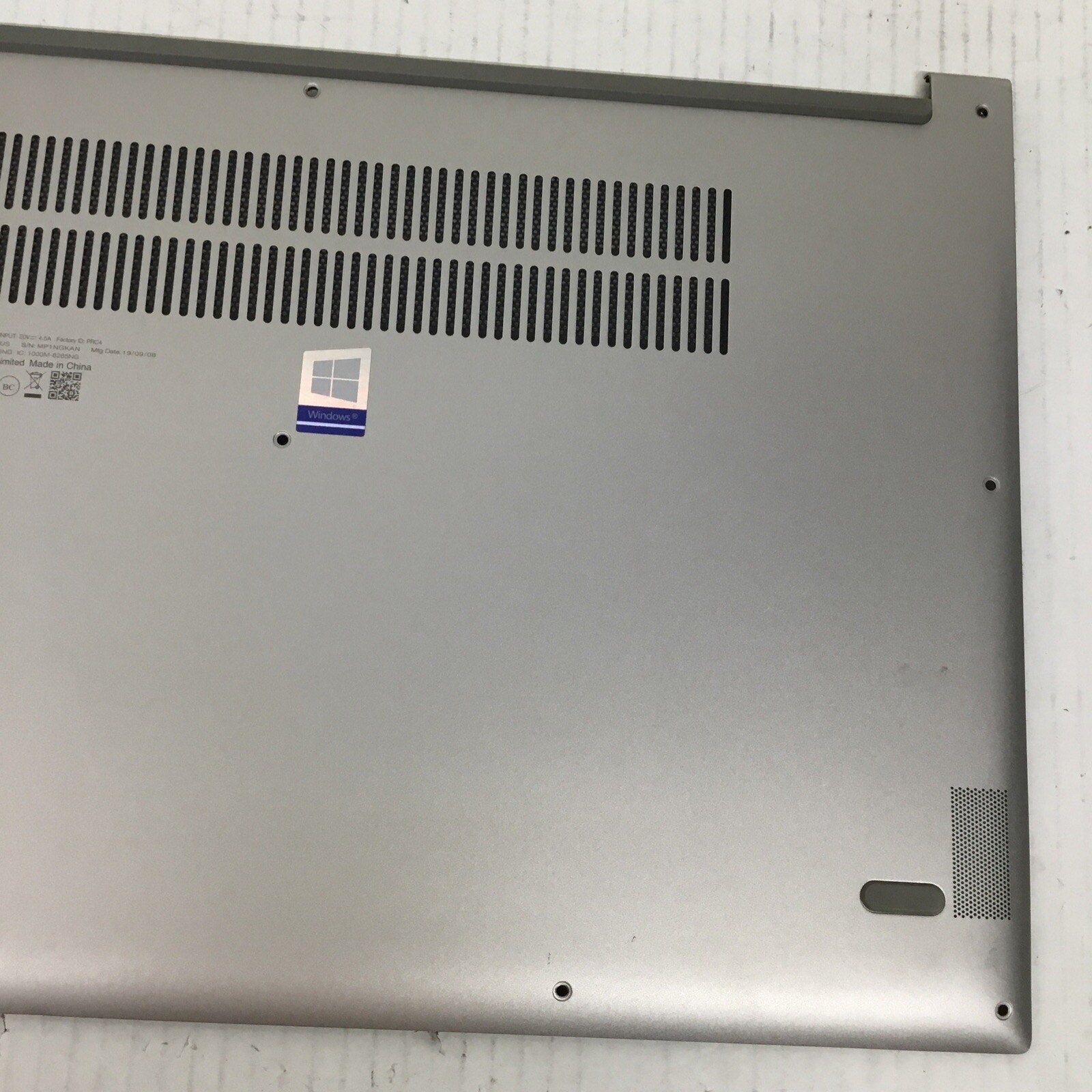 Lenovo Yoga 15.6" 730-15IKB OEM Bottom Case Silver AM27G000D10