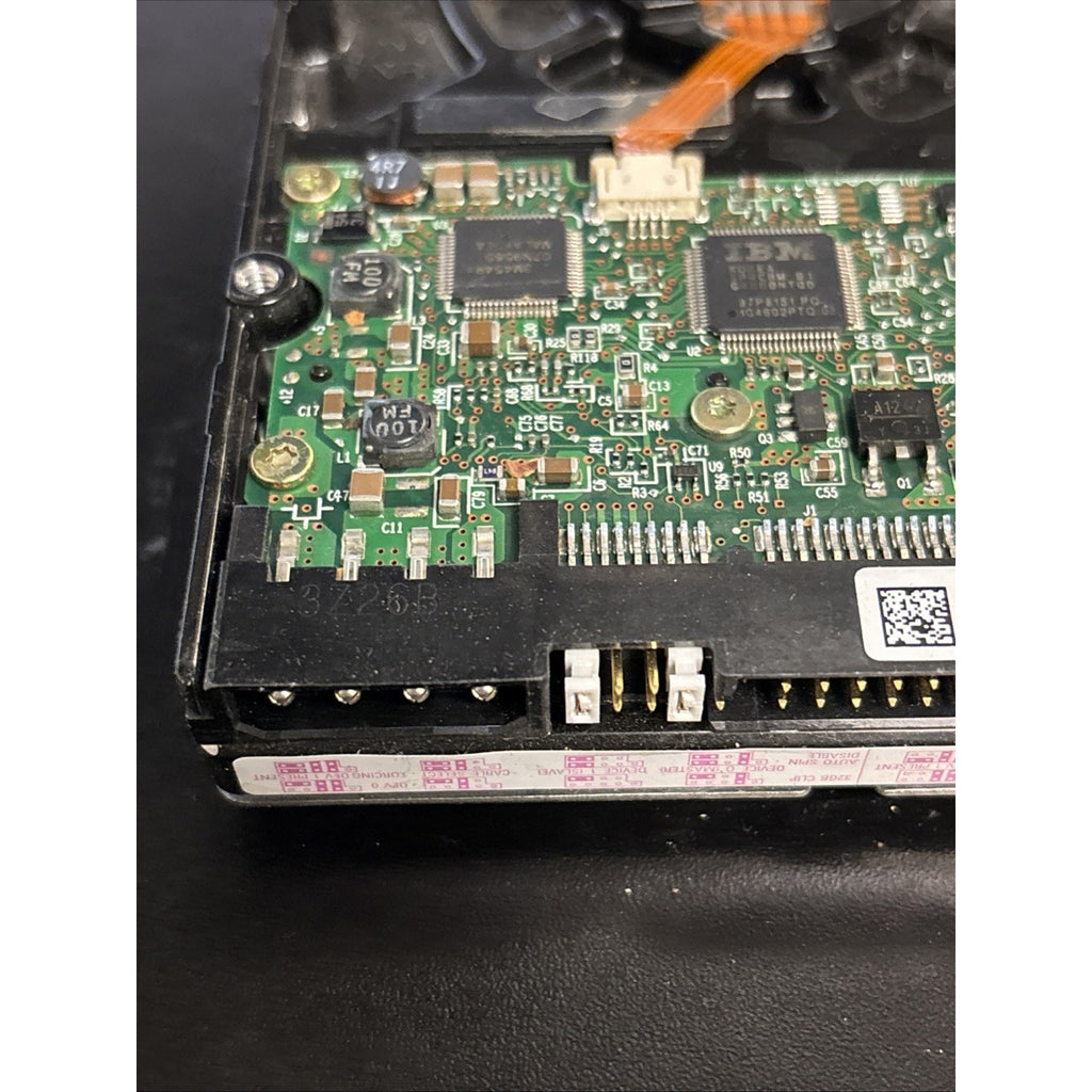 Hitachi Deskstar 61.4gb HDS722580VLAT20 IDE HDD P/N: 14R9210 7200RPM MLC: H71474