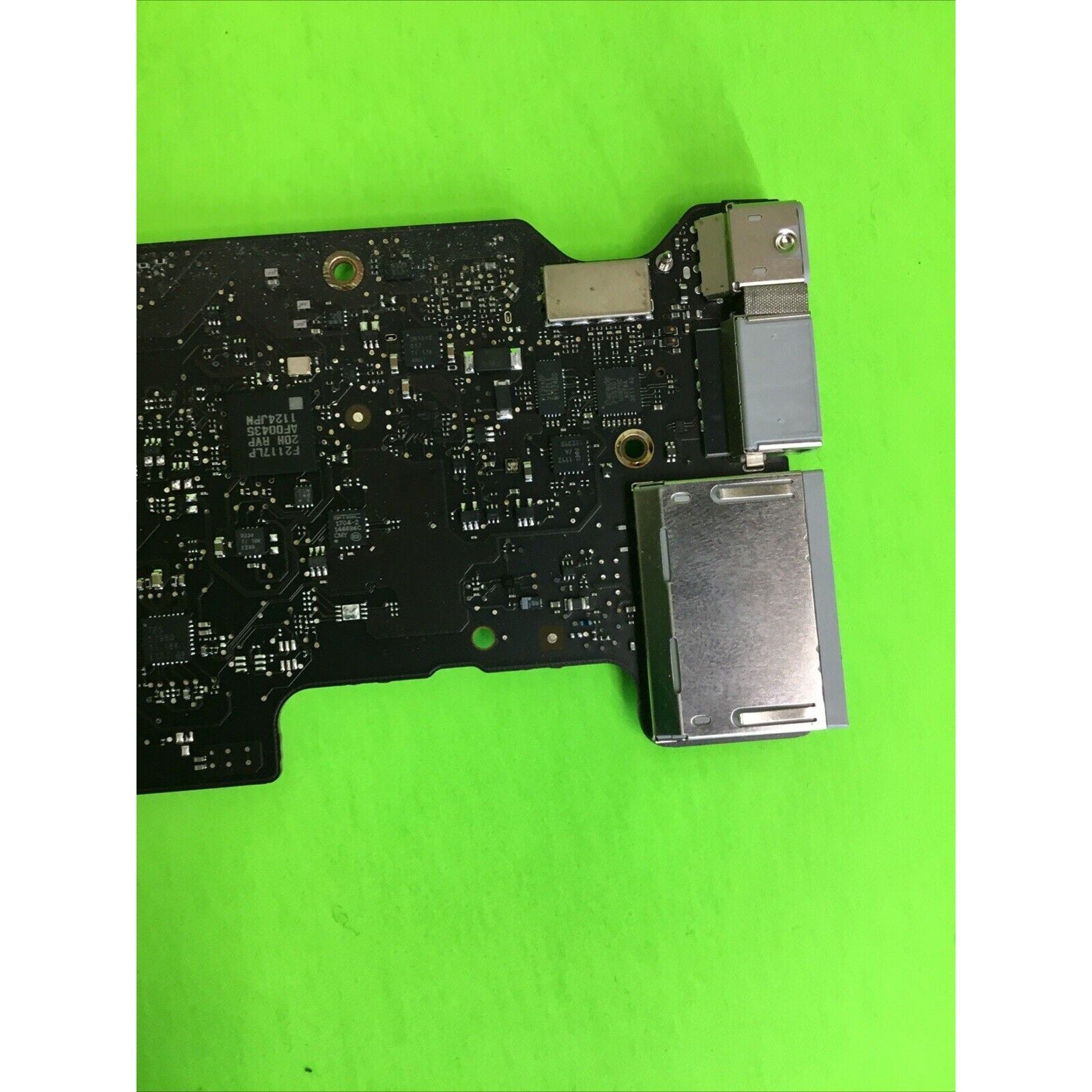 Apple MacBook Air 13" A1369 2011 i5 1.7GHz 4GB Logic Board 661-6057 820-3023-A
