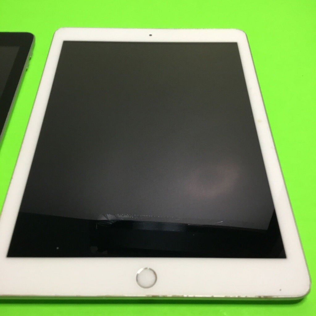 Lot of 2x Apple iPad 5th Gen a1823 and a1822 FOR PARTS ONLY