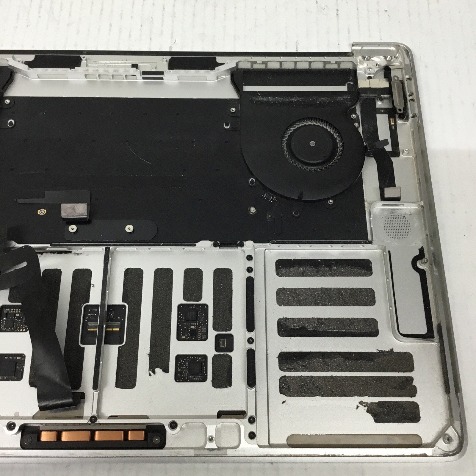 For Parts MACBOOK PRO 15" A1707 TOP CASE PALMREST KEYBOARD *NO BATTERY*