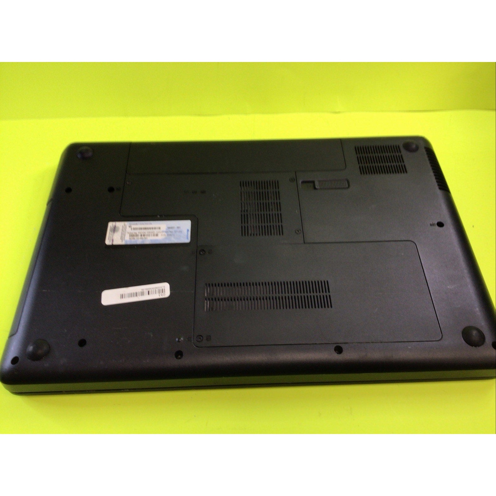 Compaq Presario CQ56-219WM 15.6" Laptop Intel Celeron 2GB RAM No HDD