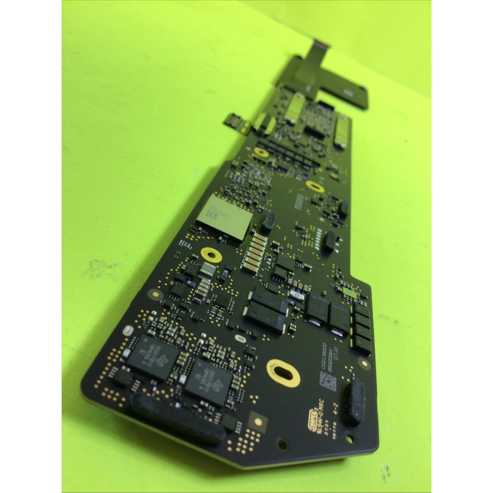 Apple Macbook Air A2337 Logic Board 820-02016-A FOR PARTS or RECYCLE