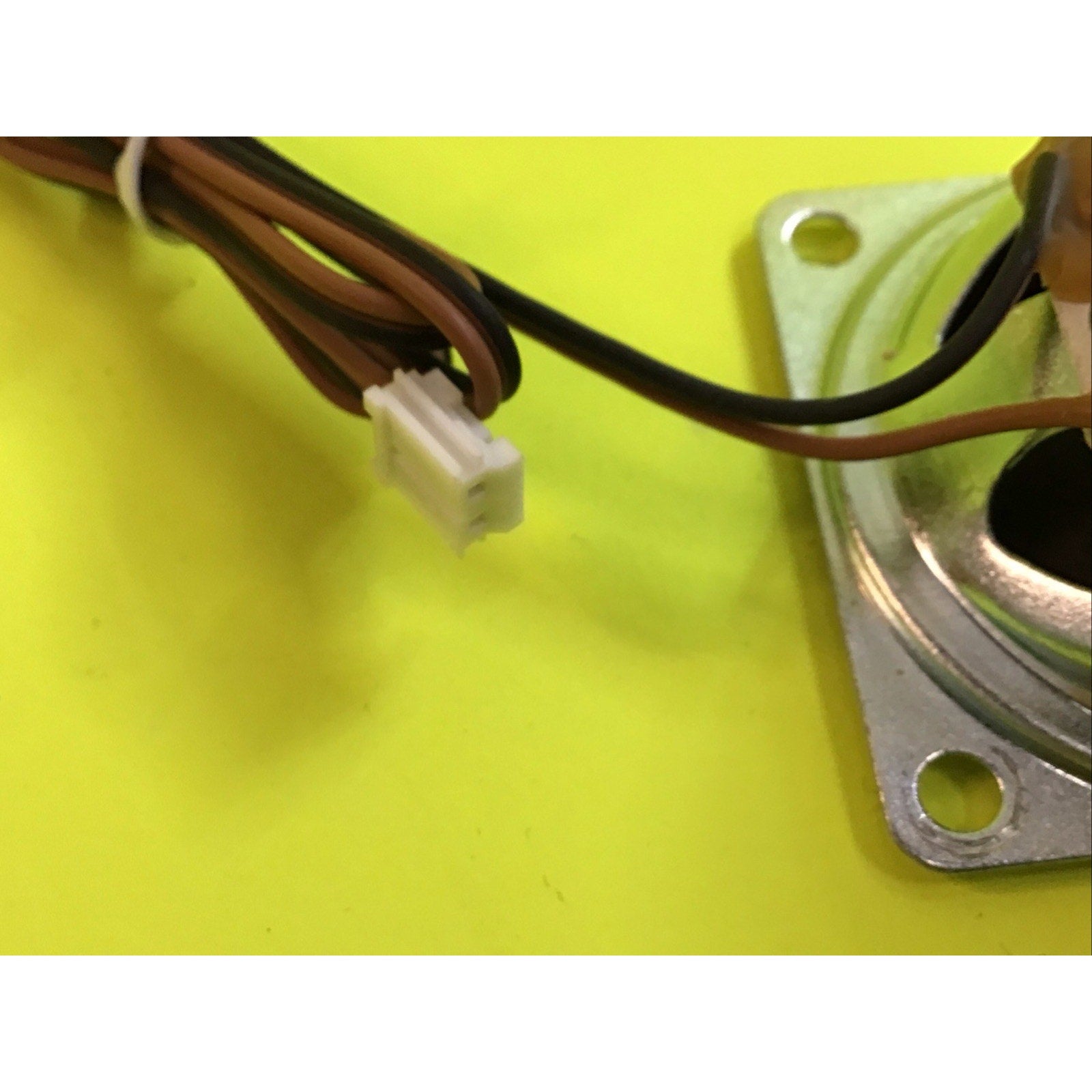 HP Desktop Internal Case Speaker 2 pin Connector 629783-002