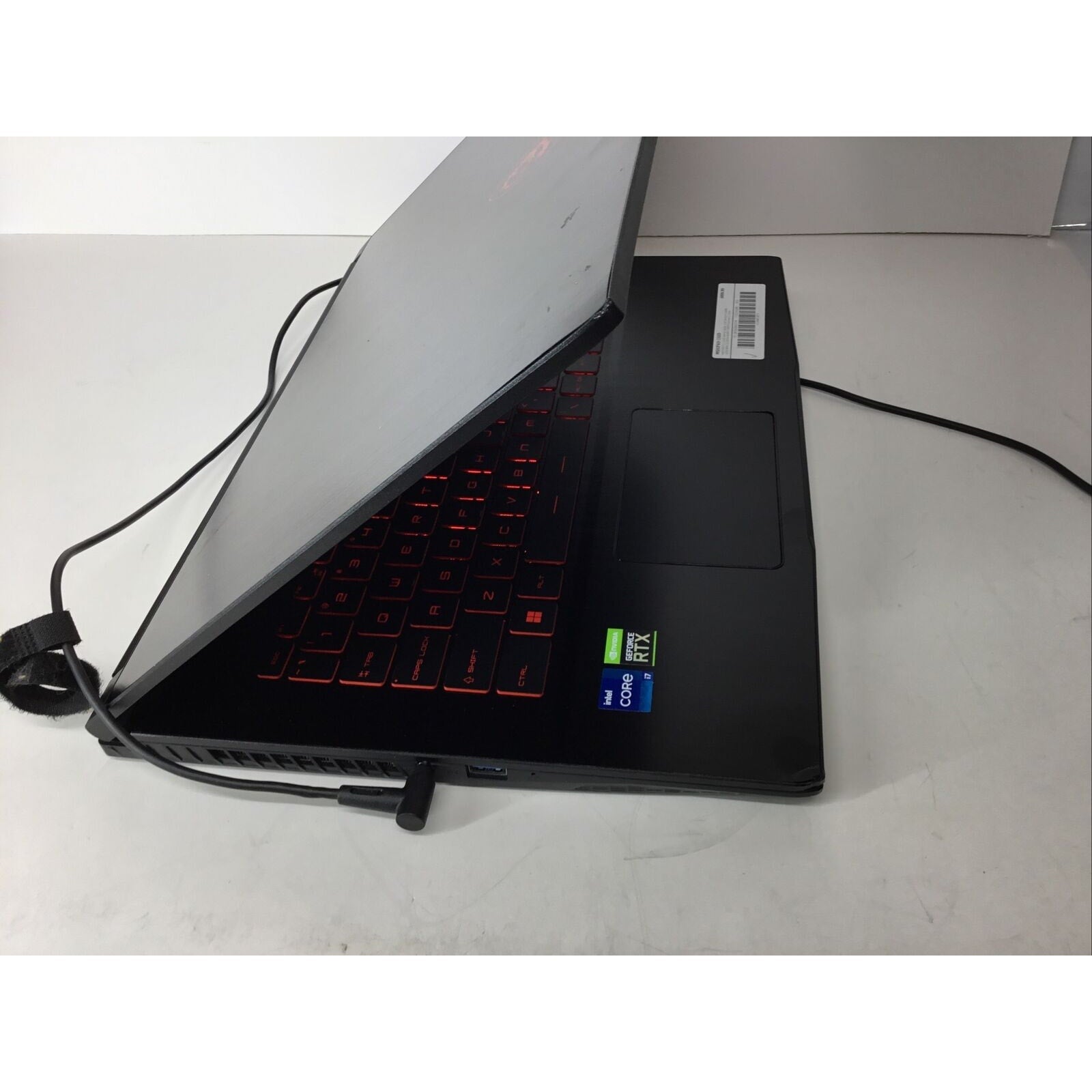 MSI GF63 Thin 11UD - i7-11800H, 16GB RAM, 512GB SSD, RTX 3050Ti
