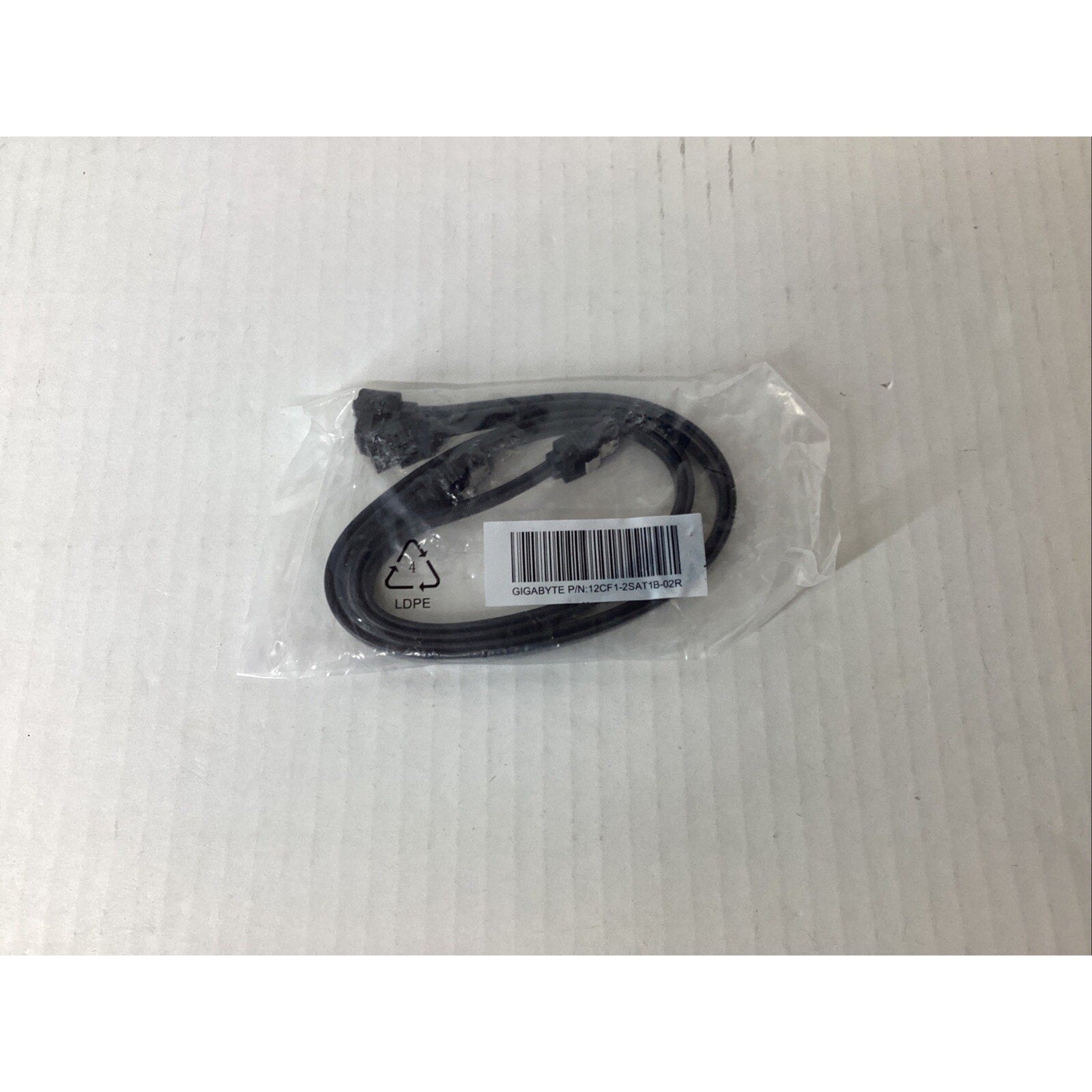 19" Gigabyte SATA Cables Pack 12CF1-2SAT1B-02R