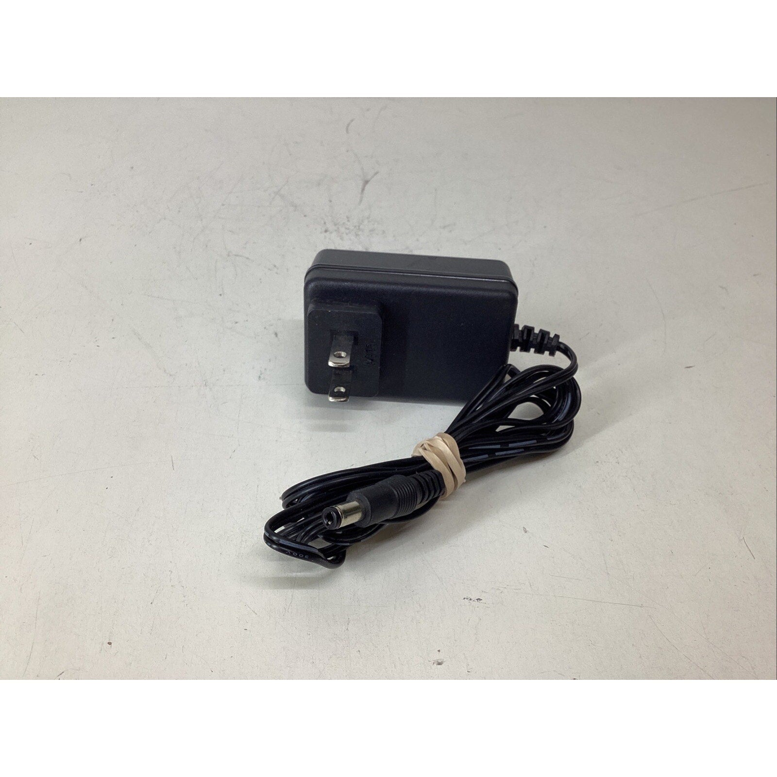 Leader Electronics 503913-004 Power Supply AC Adapter MT20-21120-A00F