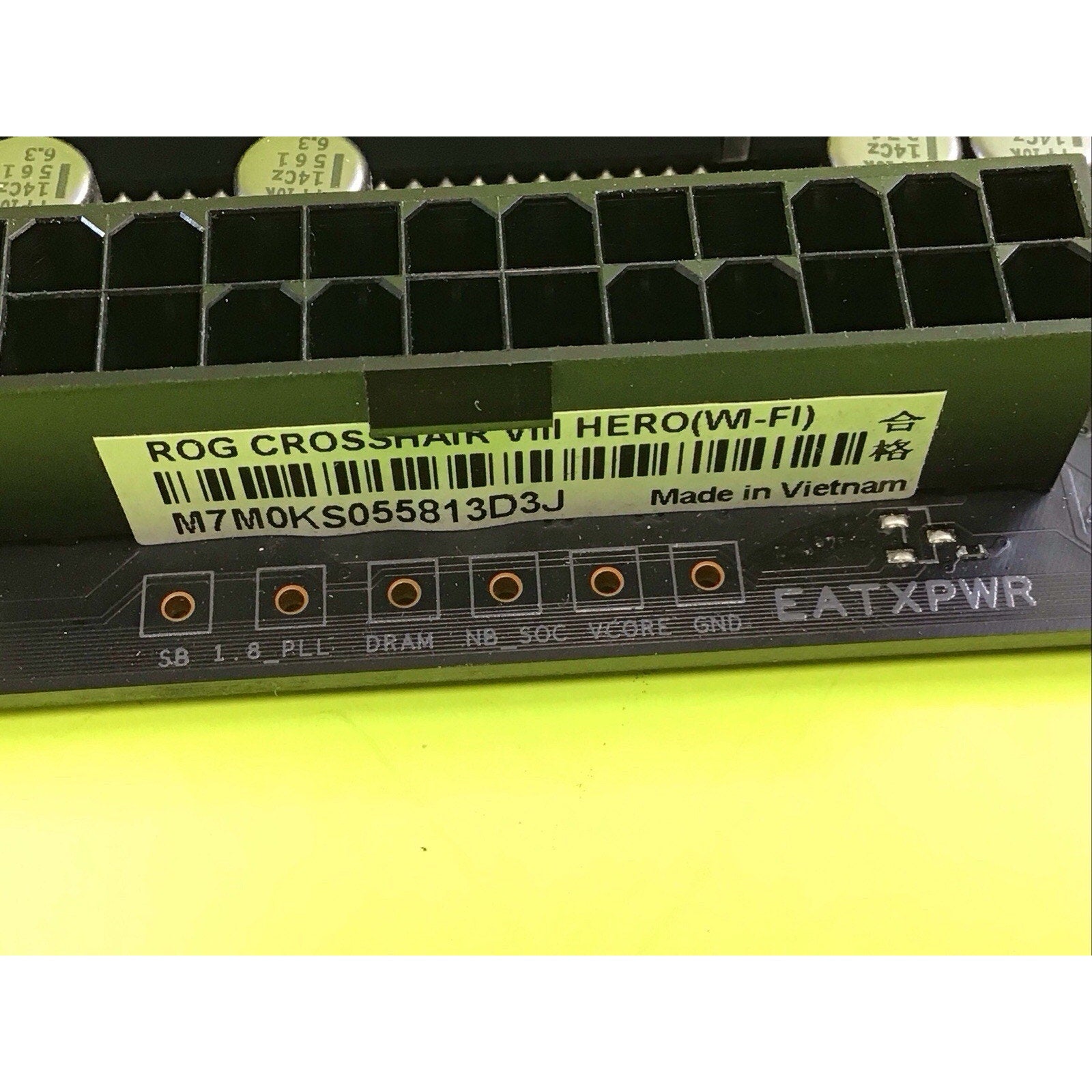 ASUS ROG Crosshair VIII Hero Wi-Fi ATX Motherboard FOR PARTS or REPAIR