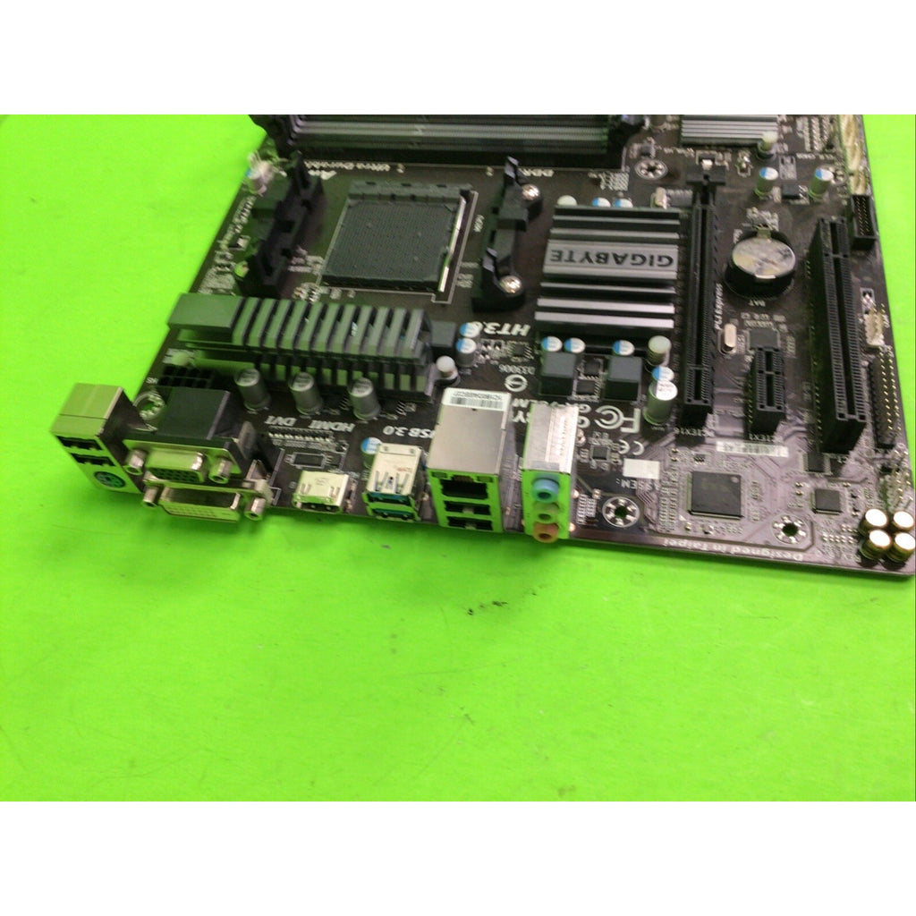 GIGABYTE Motherboard GA-78LMT-USB3 FOR PARTS or REPAIR