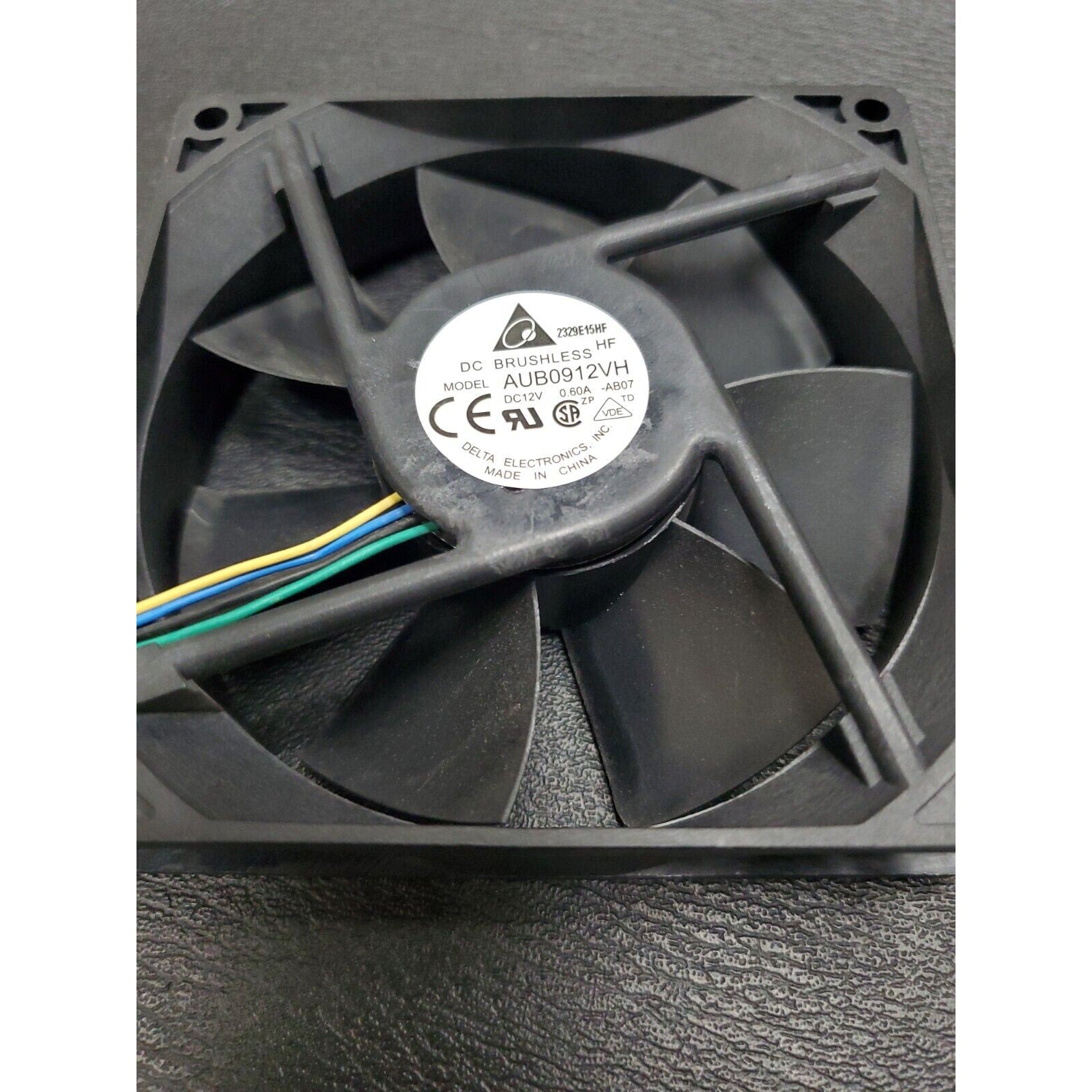Delta AUB0912VH 9cm 90mm HP P/N 372651-001 9225 DC 12V 0.60A -AB07 4-pin pwm fan