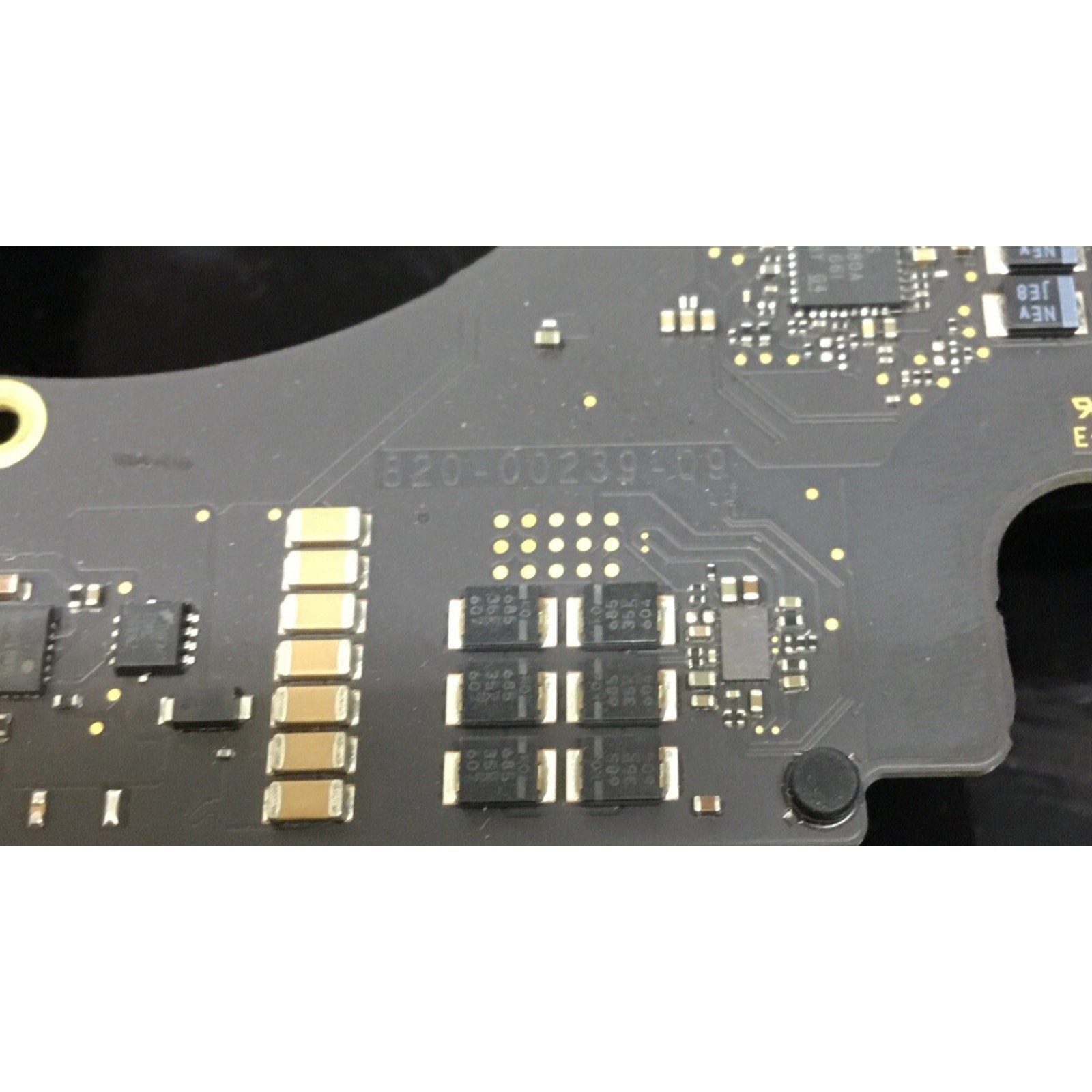 For Parts* Macbook Pro 13" A1706 2016 Logic Board 820-00239-09