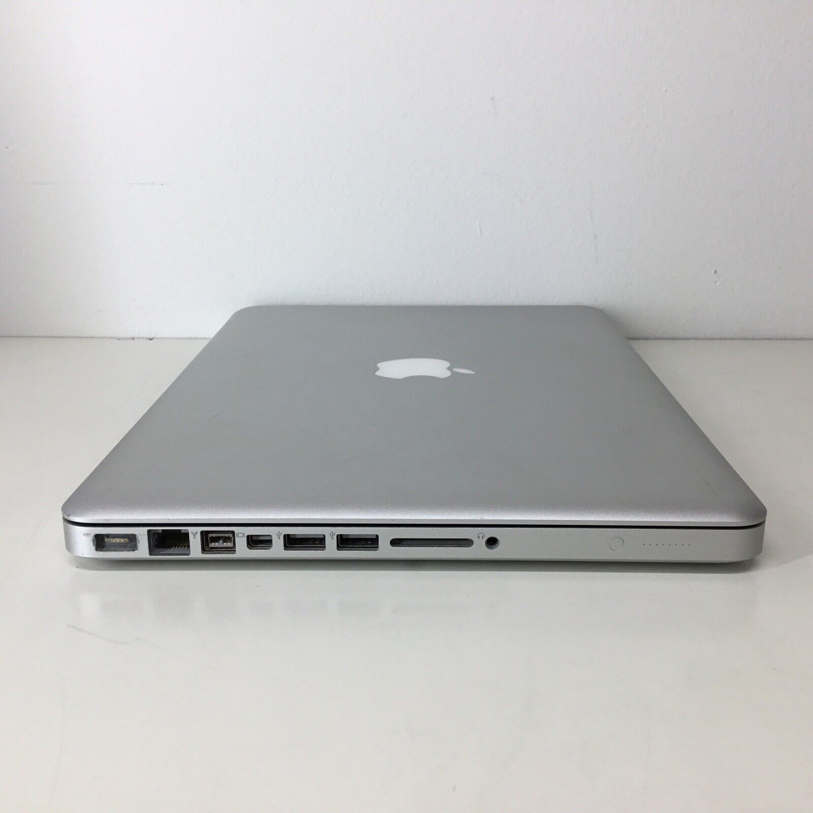 Apple MacBook Pro 13" Mid 2009 Core 2 Duo 2.26GHz 160GB HDD 2GB DDR3 - For Parts