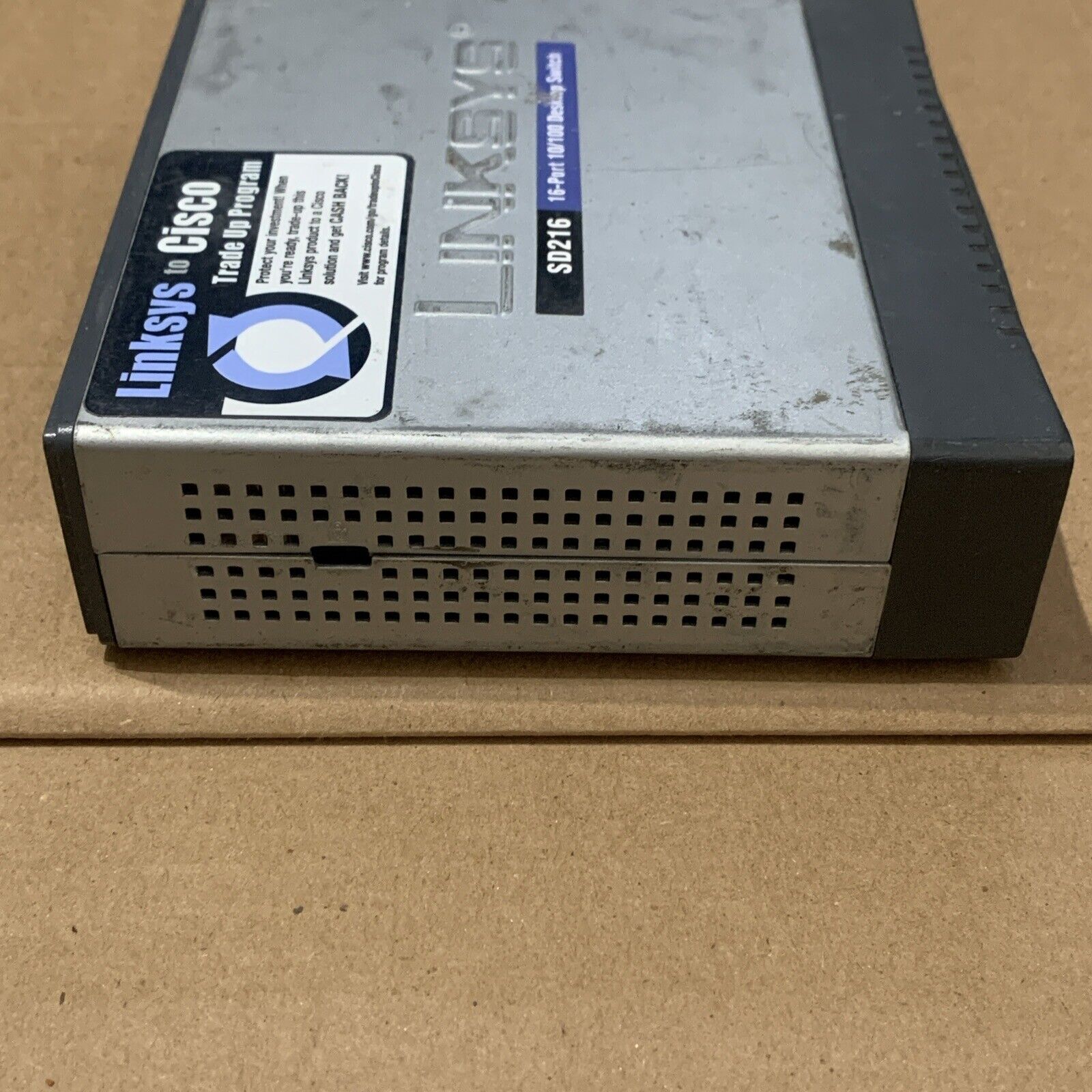 Linksys SD216 16-Port 10/100 Desktop Ethernet Network Switch - No Power Adapter