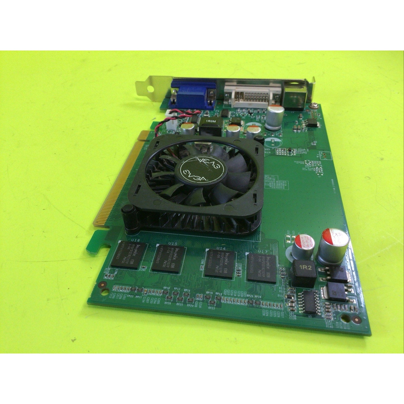 EVGA 512-P2-N733-LR e-GeForce 8400GS 256MB PCI-E Graphics Card FOR PARTS