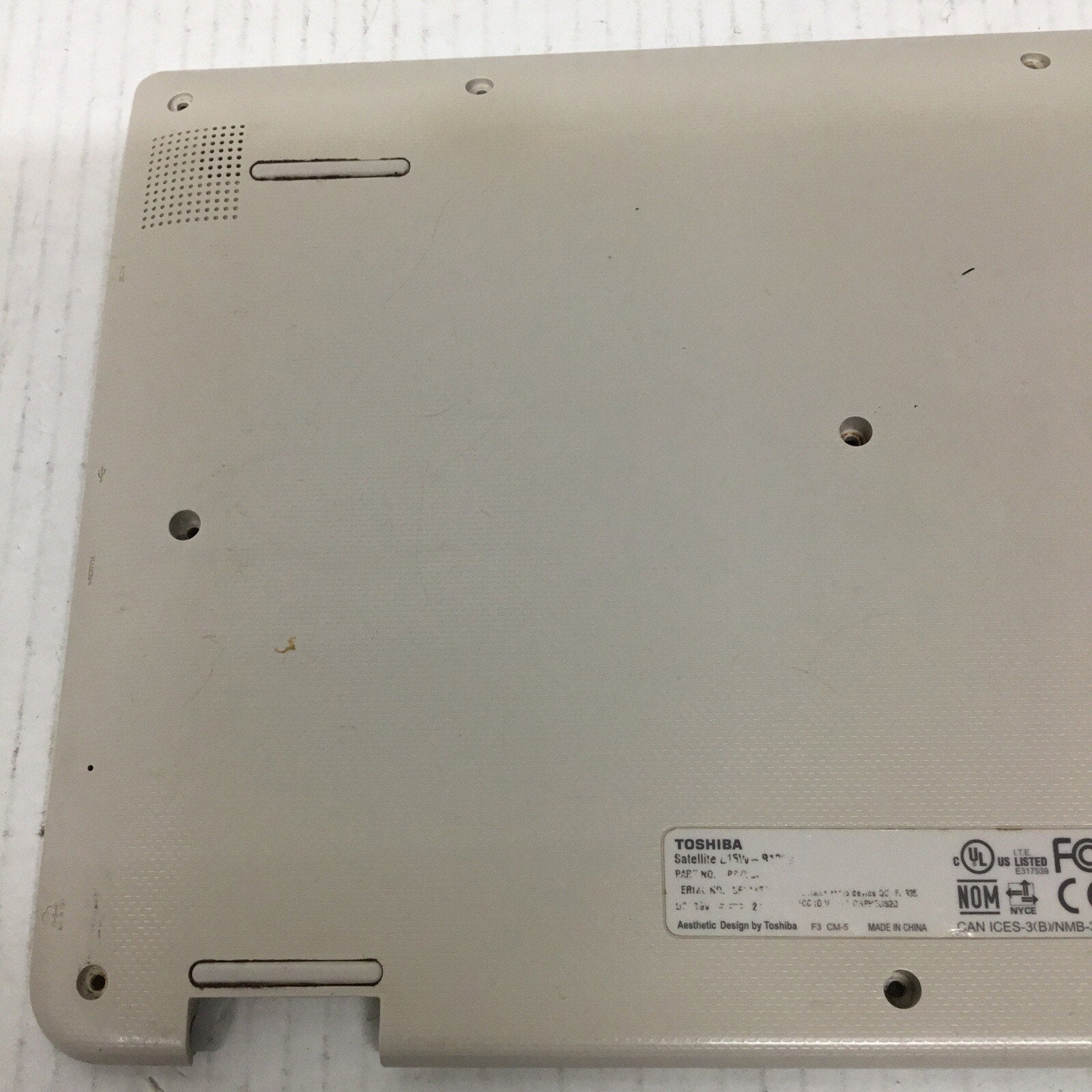 13N0-1KA0F01 H000073350 GENUINE TOSHIBA BASE COVER L15W-B1208X