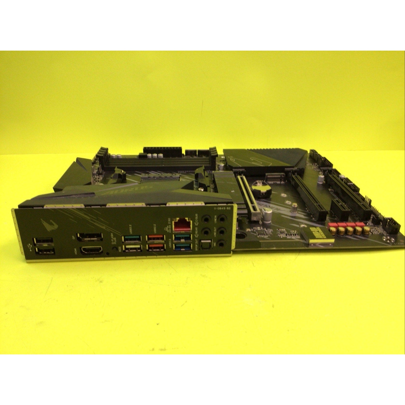 GIGABYTE B550 AORUS ELITE AM4FOR PARTS or REPAIR