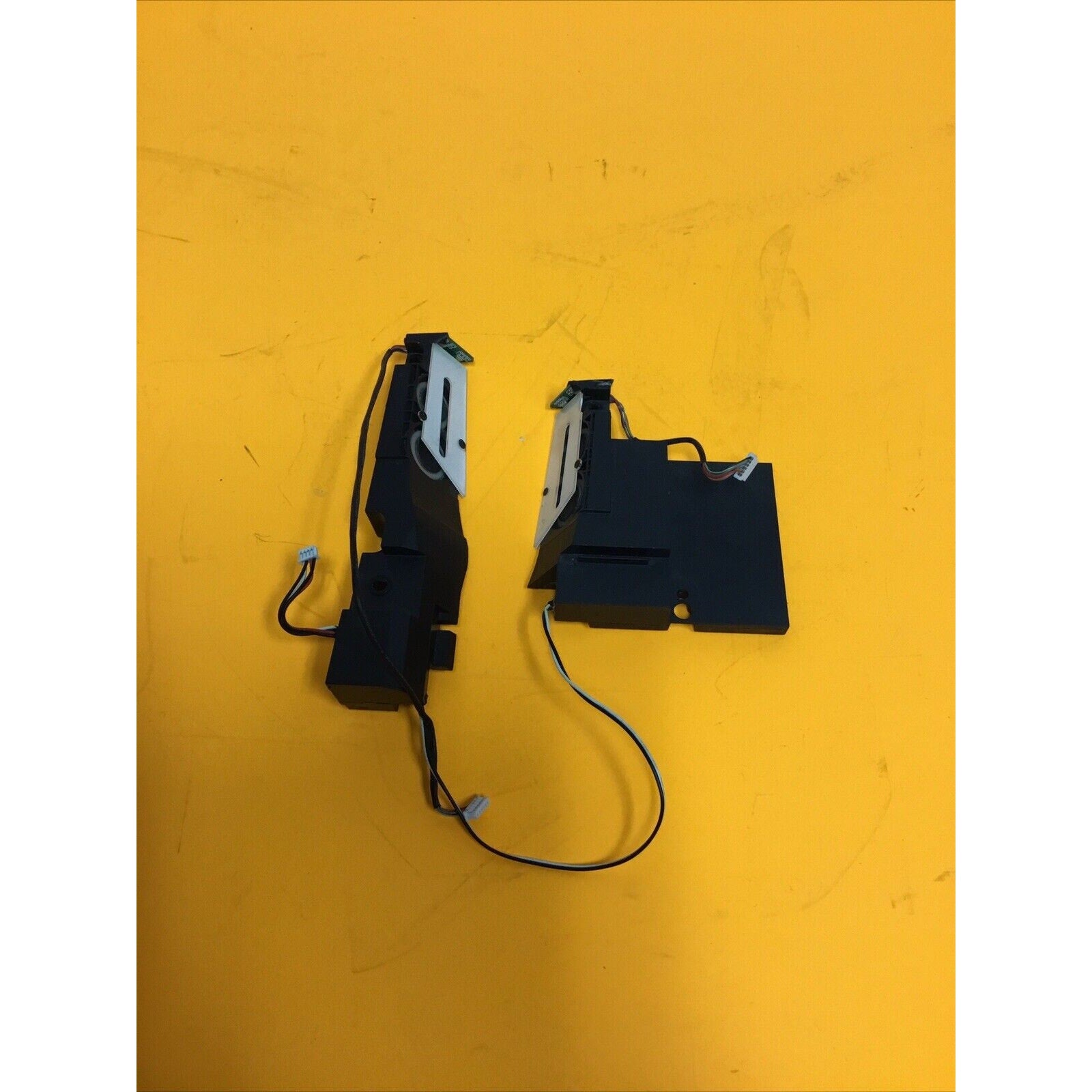 Dell Alienware M17X R2 17" Left & Right Speakers Set Pair