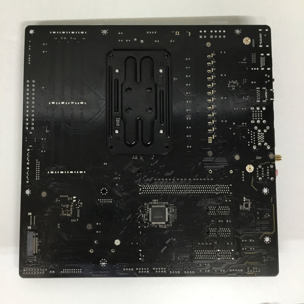 For Parts GIGABYTE B650M C AM5/ LGA 1718/ AMD/ B650/ Micro-ATX/ DDR5