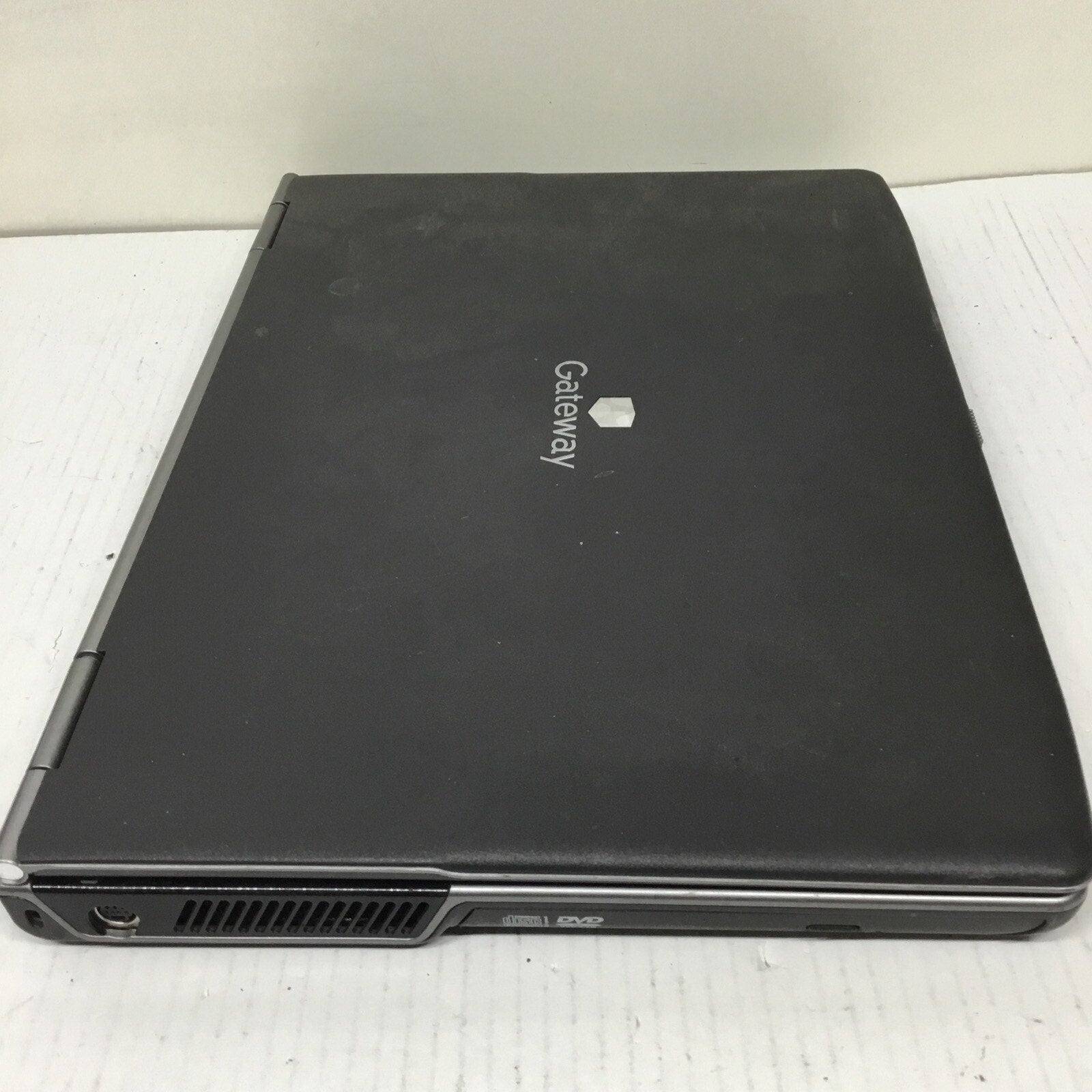 GATEWAY Mt6452 - BOOTS TO BIOS - AMD TURION - 2GB RAM - READ DESCRIPTION