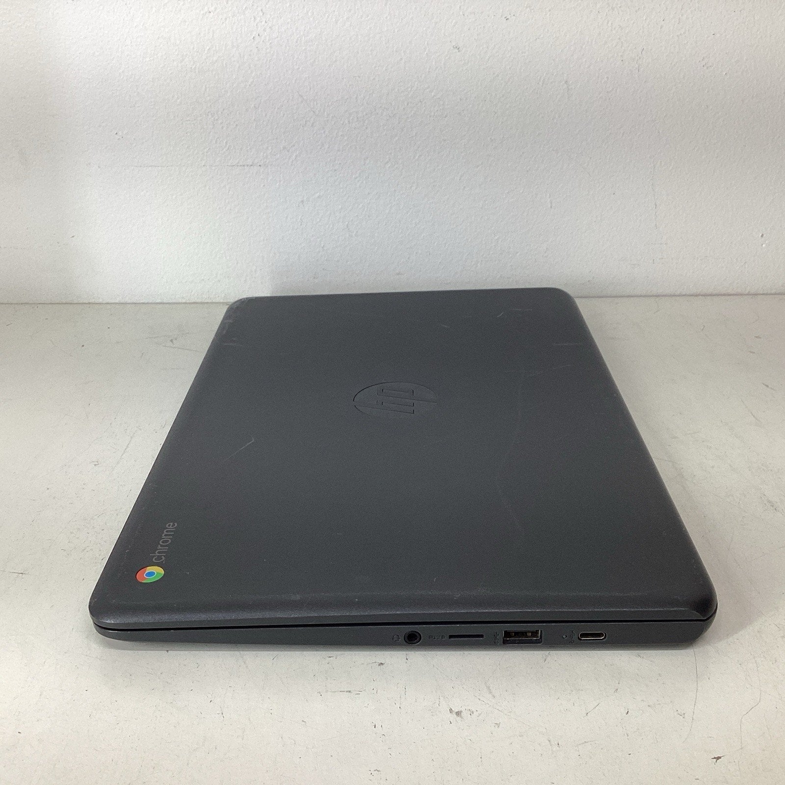 HP 14-ca003cl 14" Chromebook Intel Celeron N3350 4GB RAM 64GB eMMC - For Parts