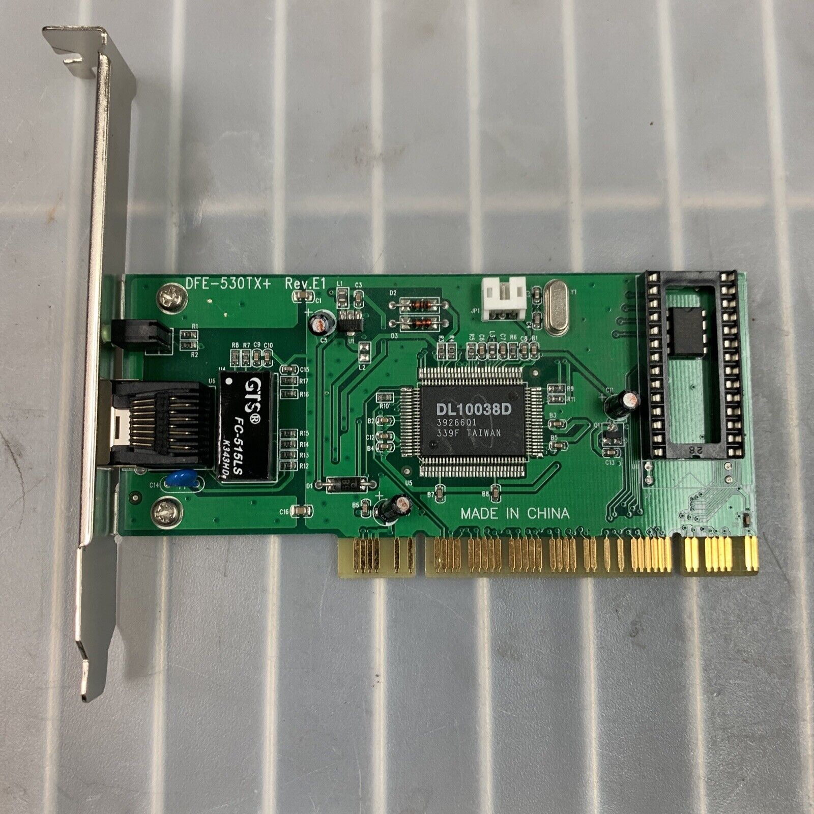 D-Link DFE-530TX+ Fast Ethernet Network Wired Adapter 10/100 PCI Card