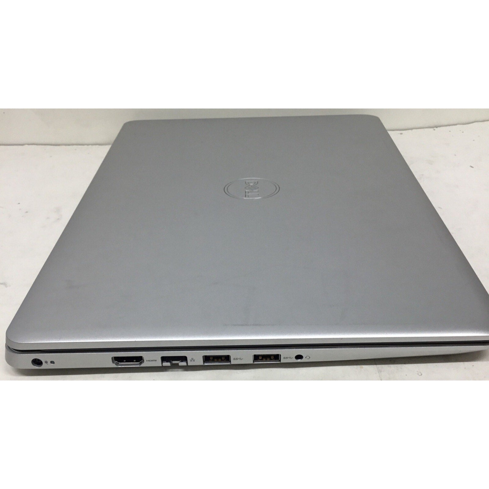Dell Inspiron 5584 15.6" core i5-8265 1.6ghz 8gb ram 256gb SSD Charger