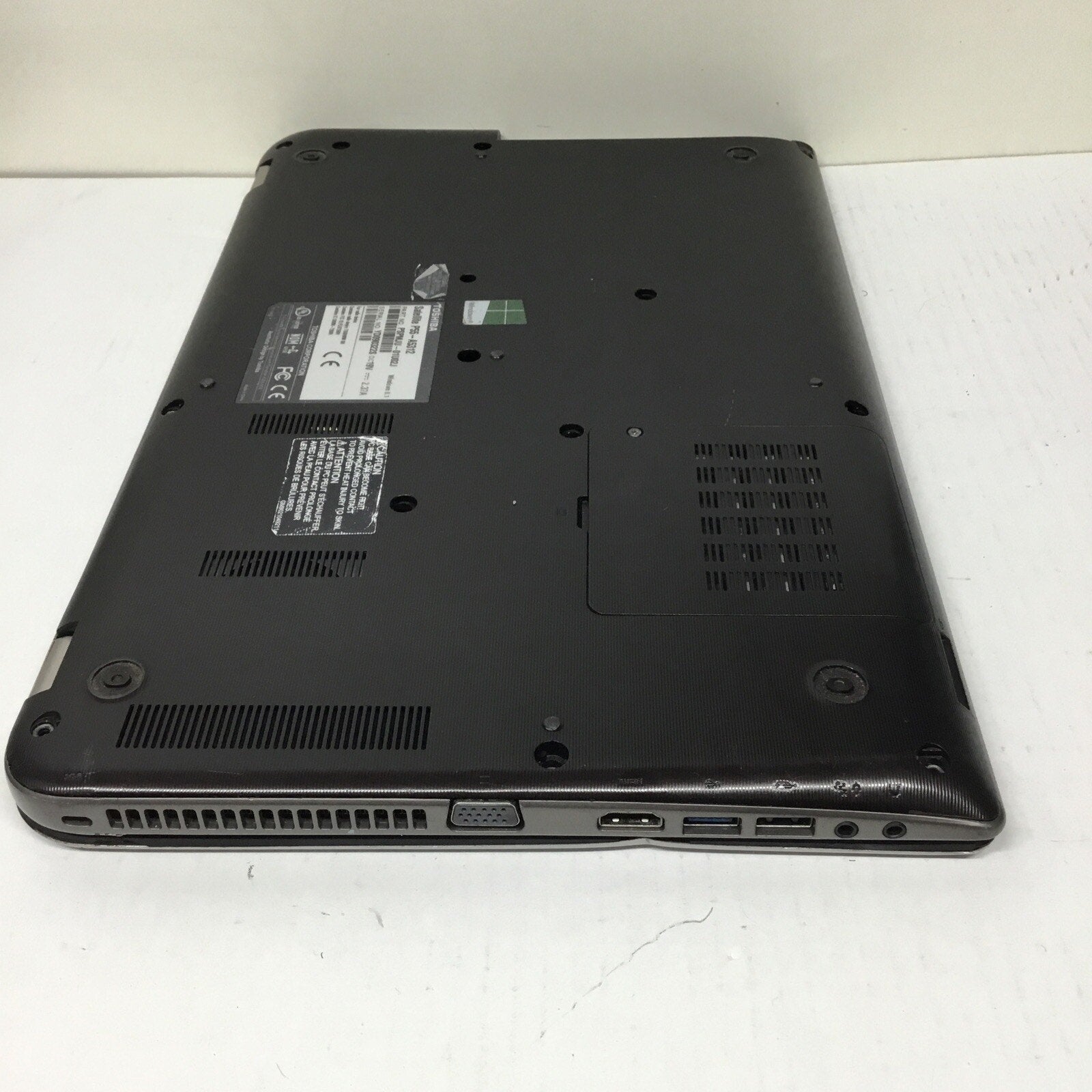 READ DESC Toshiba Satellite P55-A5312 15" Laptop Intel Core i7 For Parts/Repair