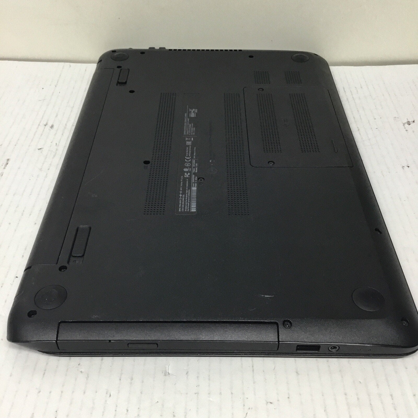 HP 15-F222WM Windows 10 Home 15.6 Inch Intel Pentium N3710 4GB DDR3 Touchscreen