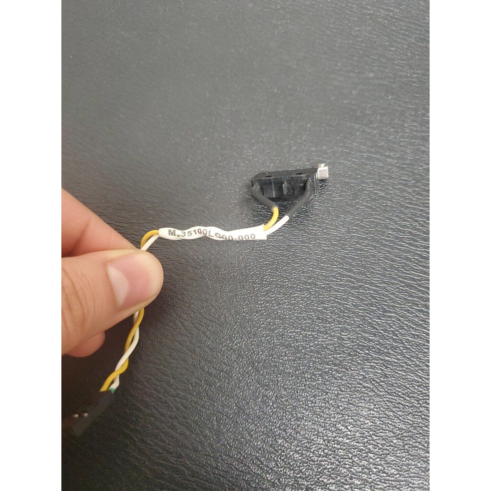 Acer Chassis Intrusion Switch P/N: M.35100LG00-000 MI191003 5A 125VAC 3A 250VAC