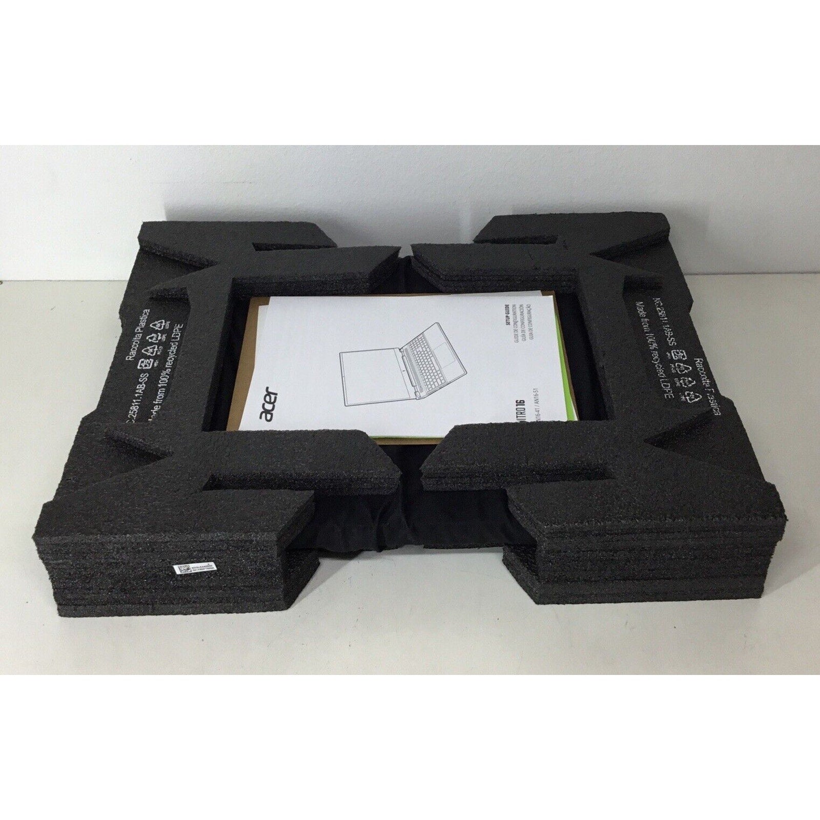 Acer Nitro 16 Gaming Laptop Ryzen 7 RTX 4050 16GB DDR5 1TB NVME AN16-41-R6WV