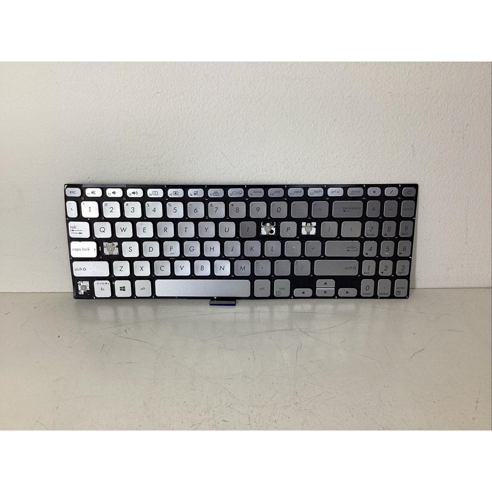 ASUS Keyboard 0KNB0-563DUS00 AEXKJU01020 - For Parts