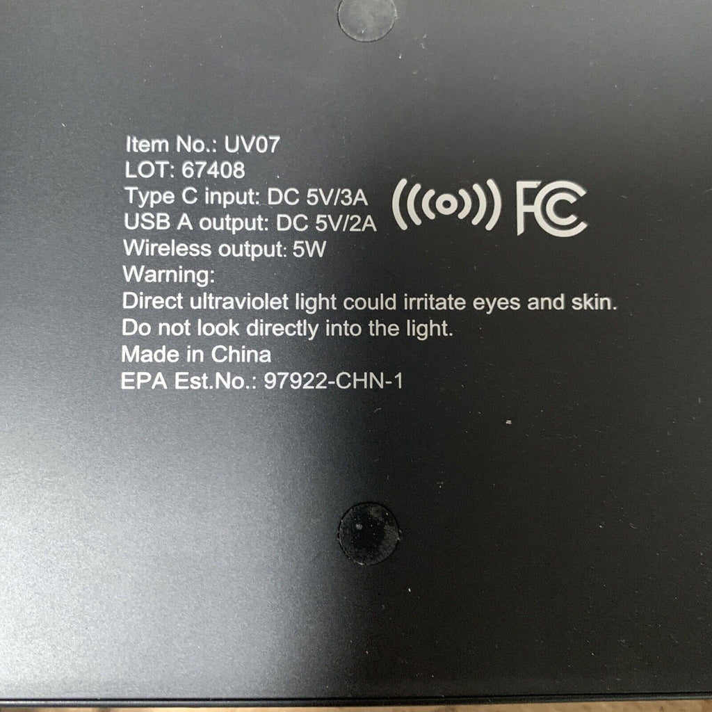 Arctic Silver UV SANITIZER DESK CLOCK WITH WIRELESS CHARGING - UV07-US