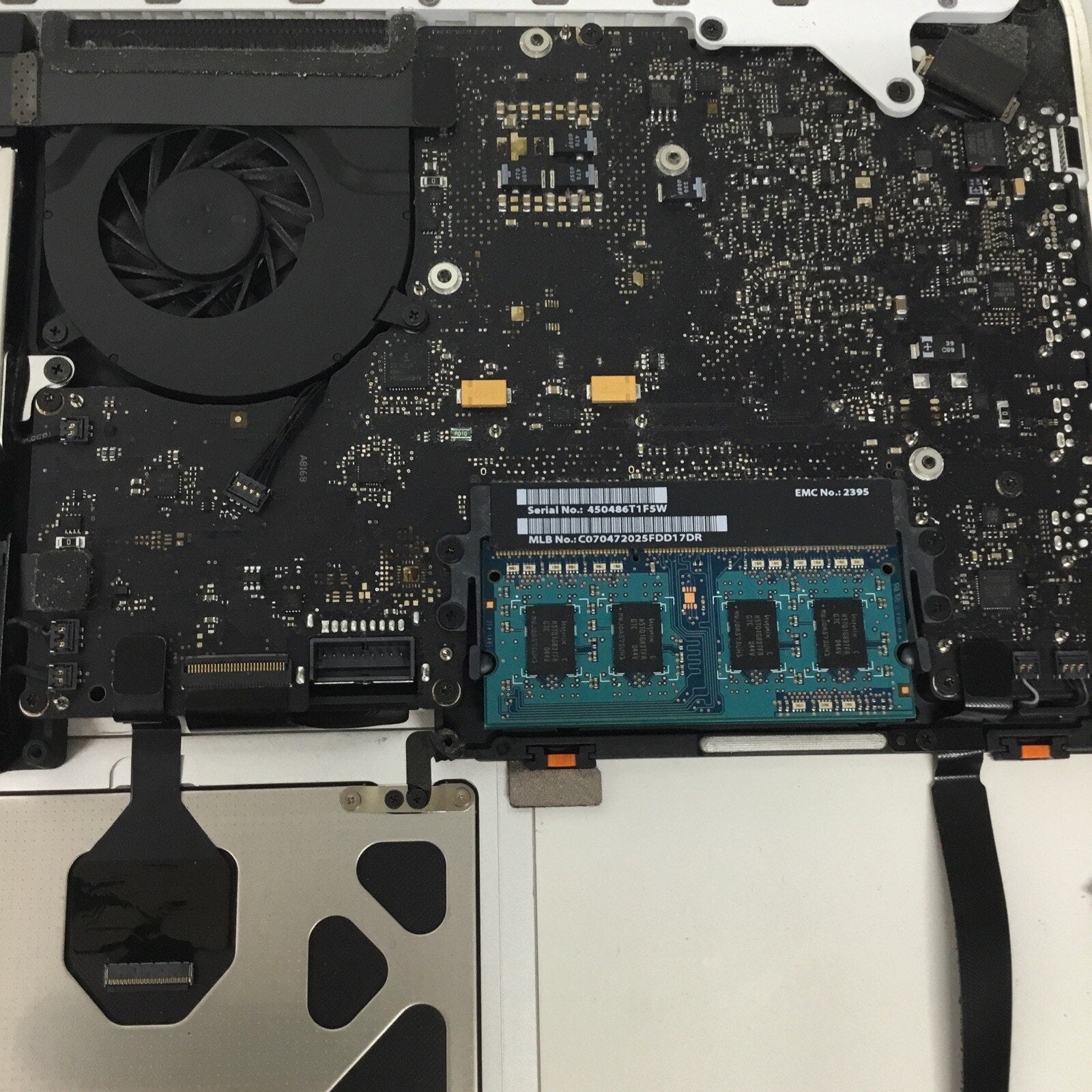 2009 Apple MacBook 13.3" Laptop A1342 For Parts Or Repair Untested