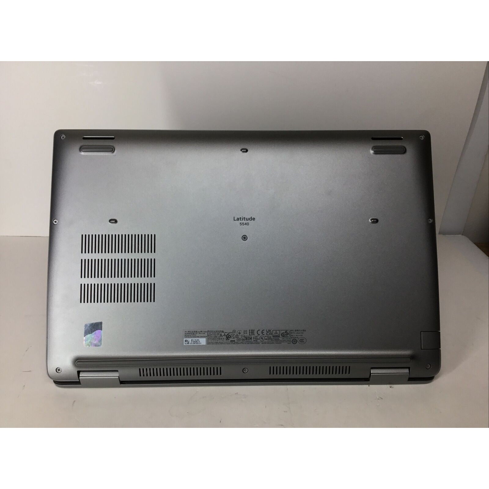 Dell Latitude 5540 - i5-1335U, 16GB RAM, 256GB SSD (P127F001)